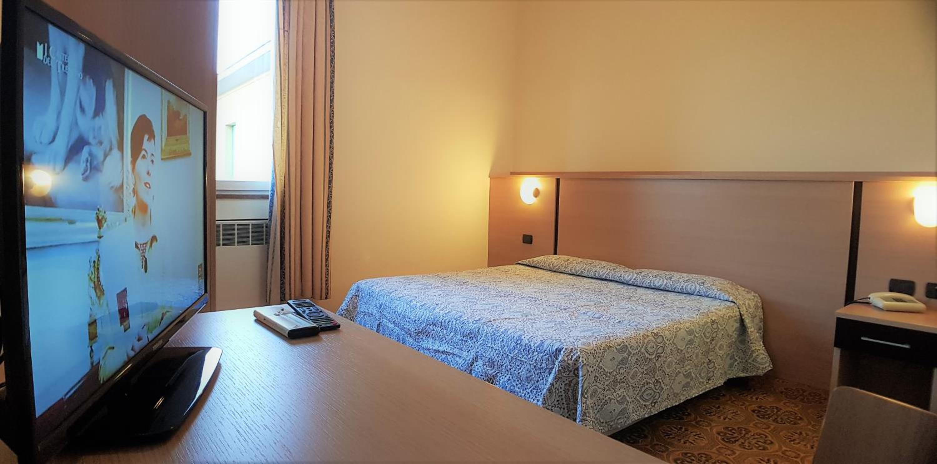 Economy Double Room photo 2