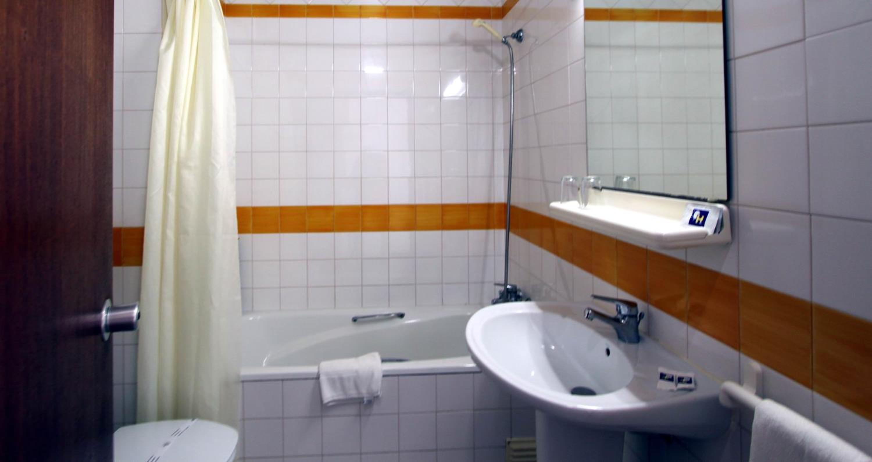 Twin Room with Land View photo 2