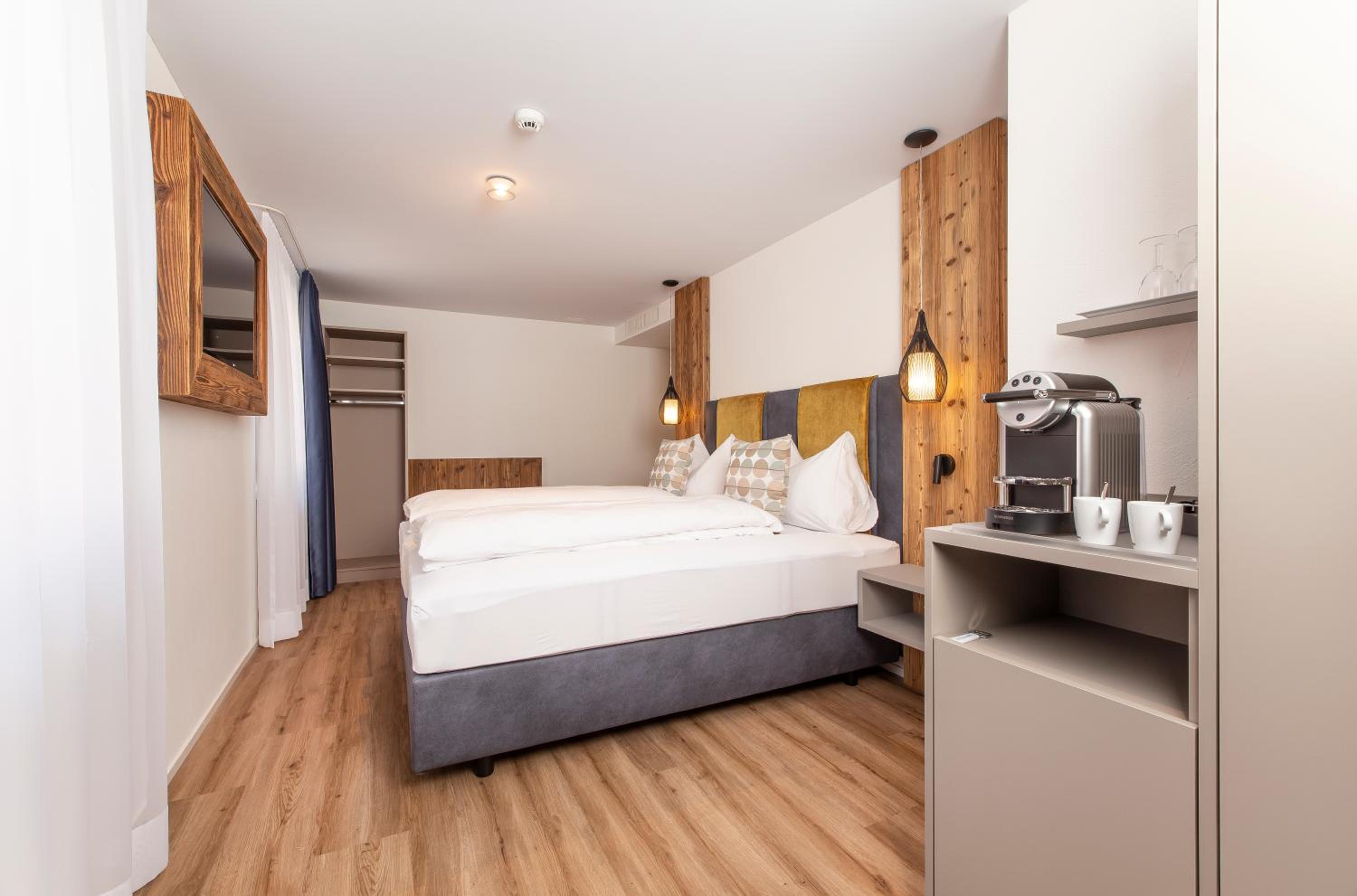 Standard Double Room - Photo 4