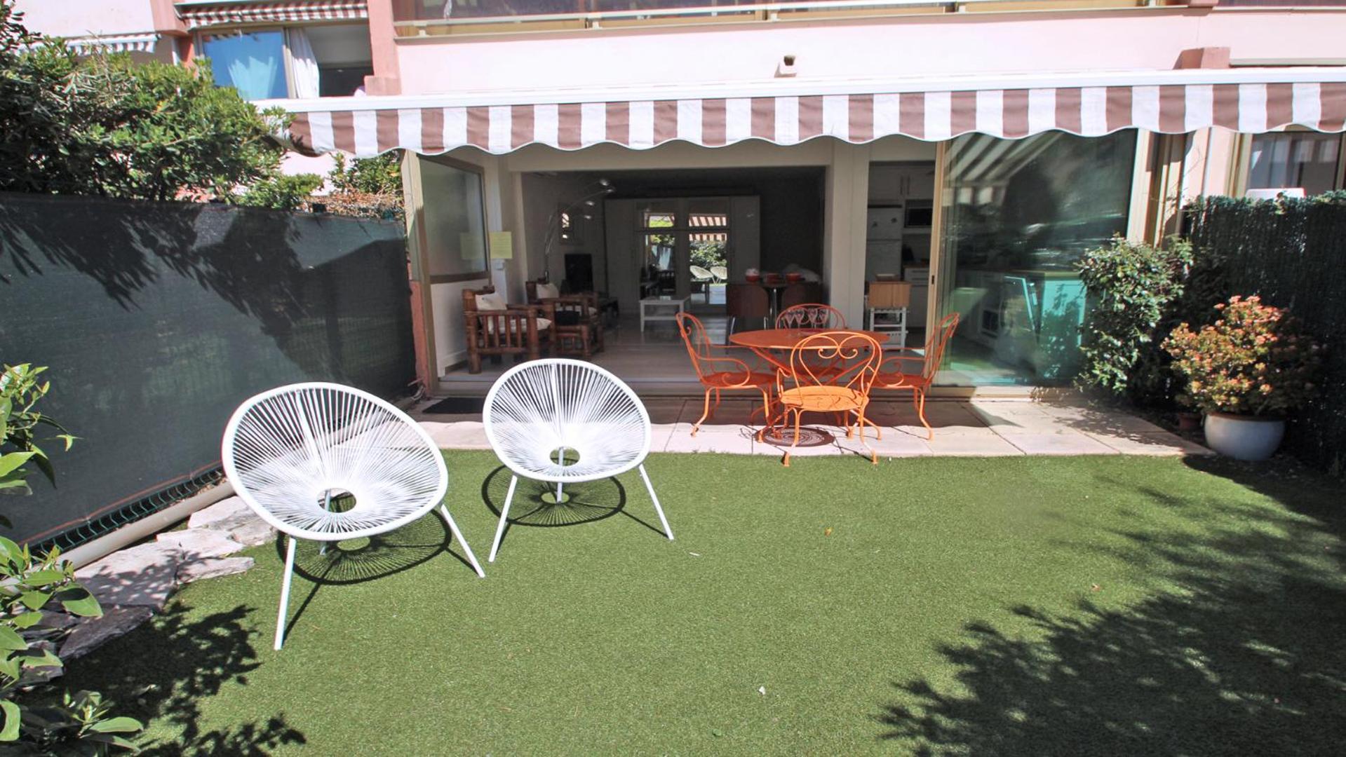Studio with Terrace