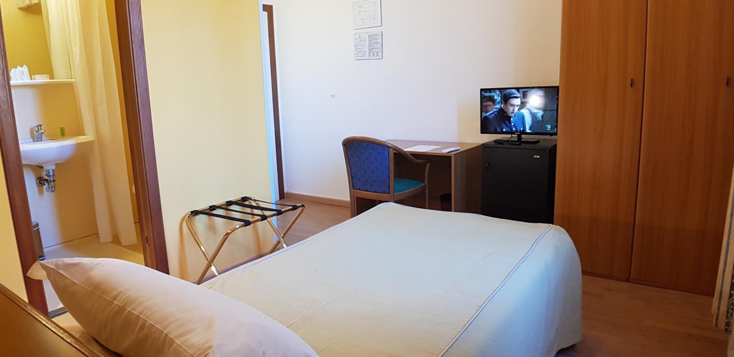 Economy Single Room photo 2