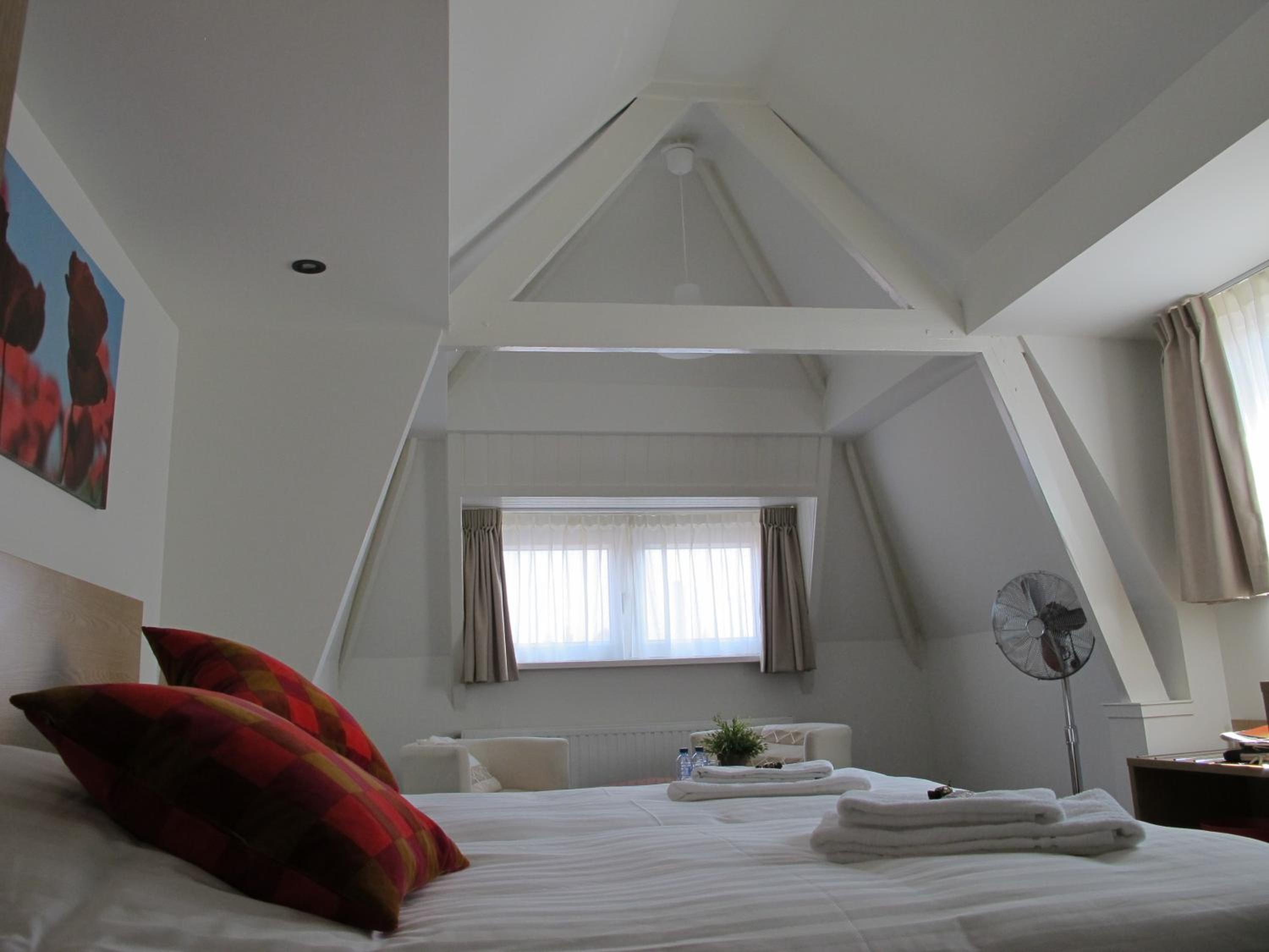 Classic Room with Church View  - Photo 1