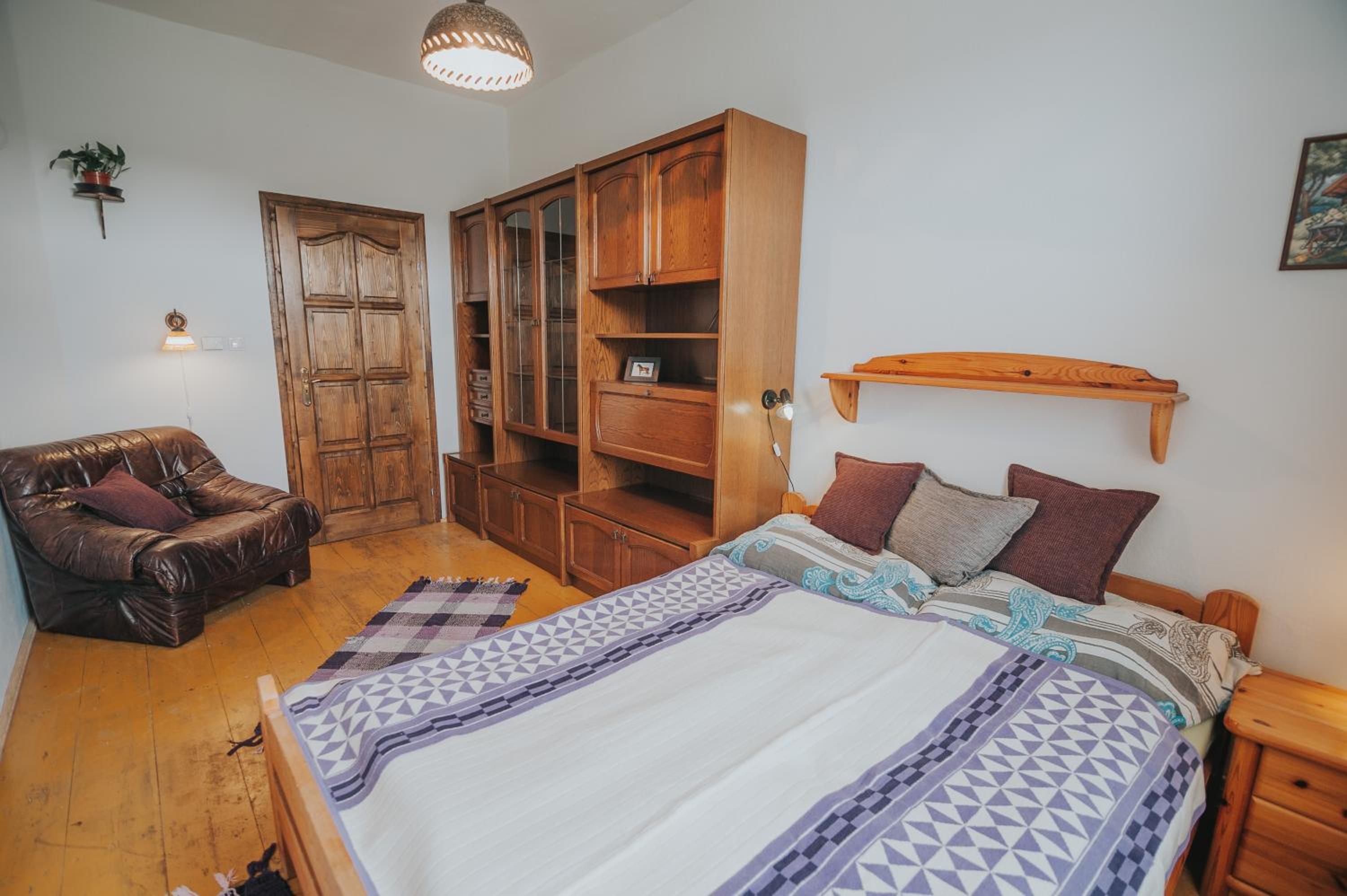 Three-Bedroom Apartment - Photo 13