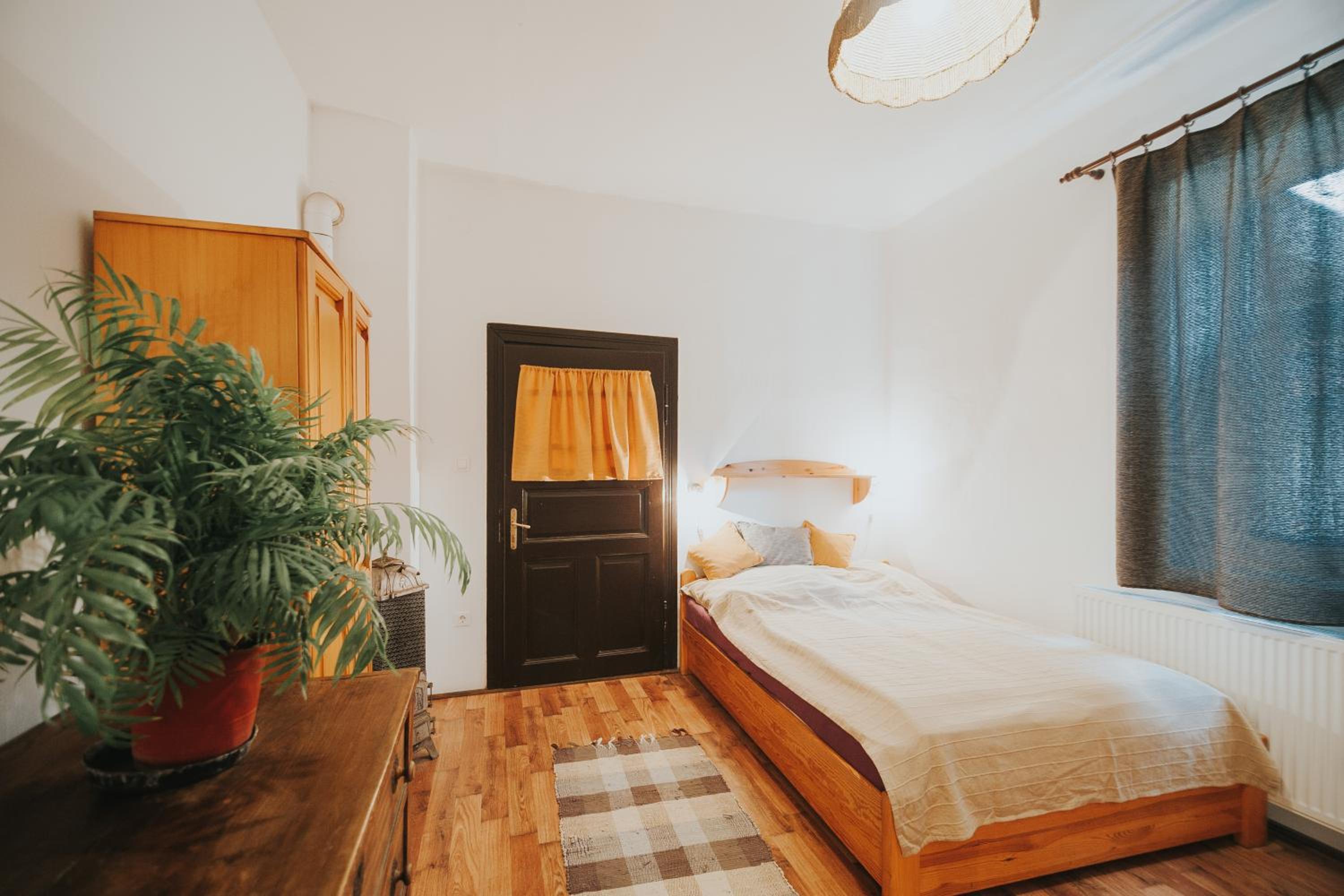 Three-Bedroom Apartment - Photo 5
