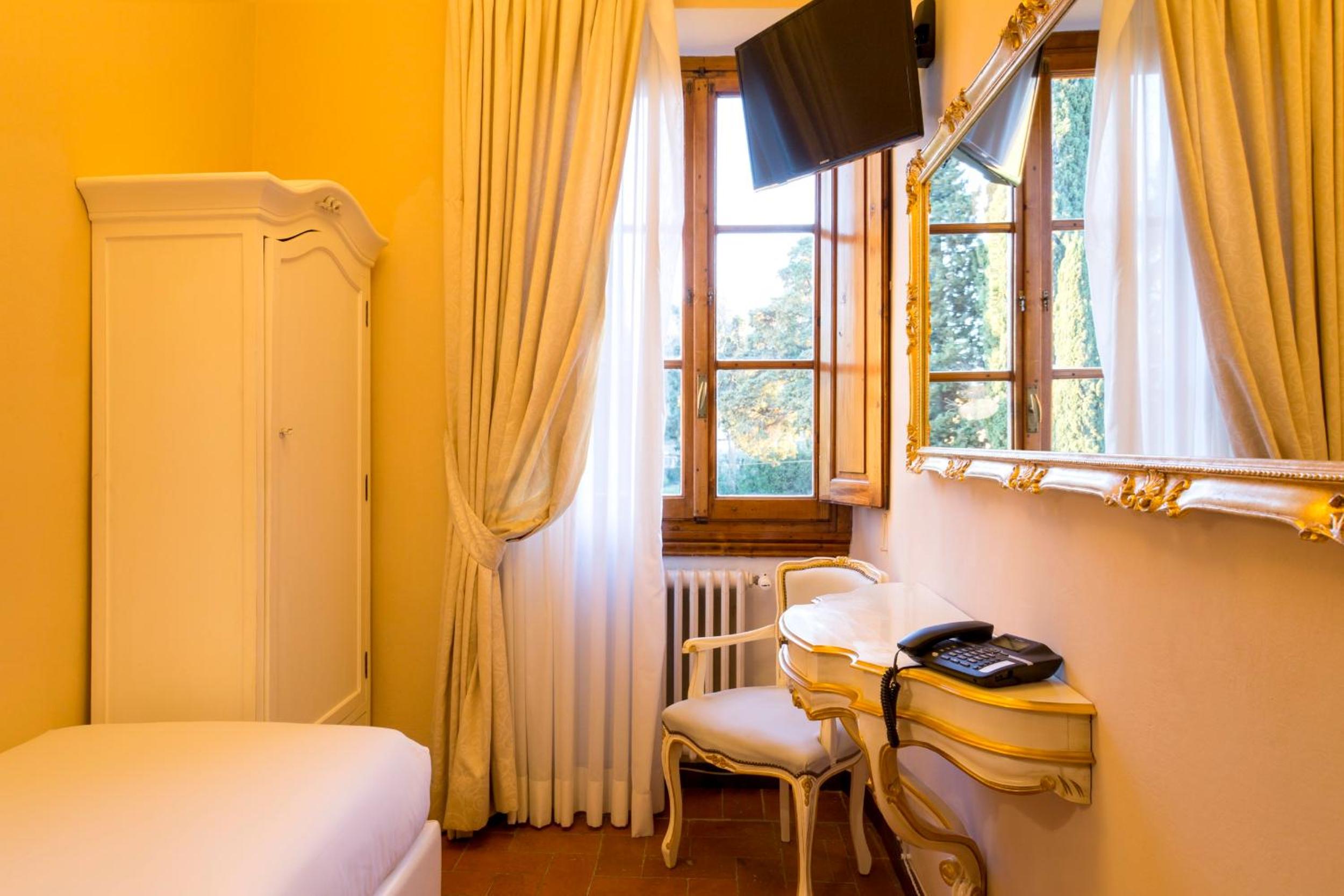 Standard Single Room photo 2