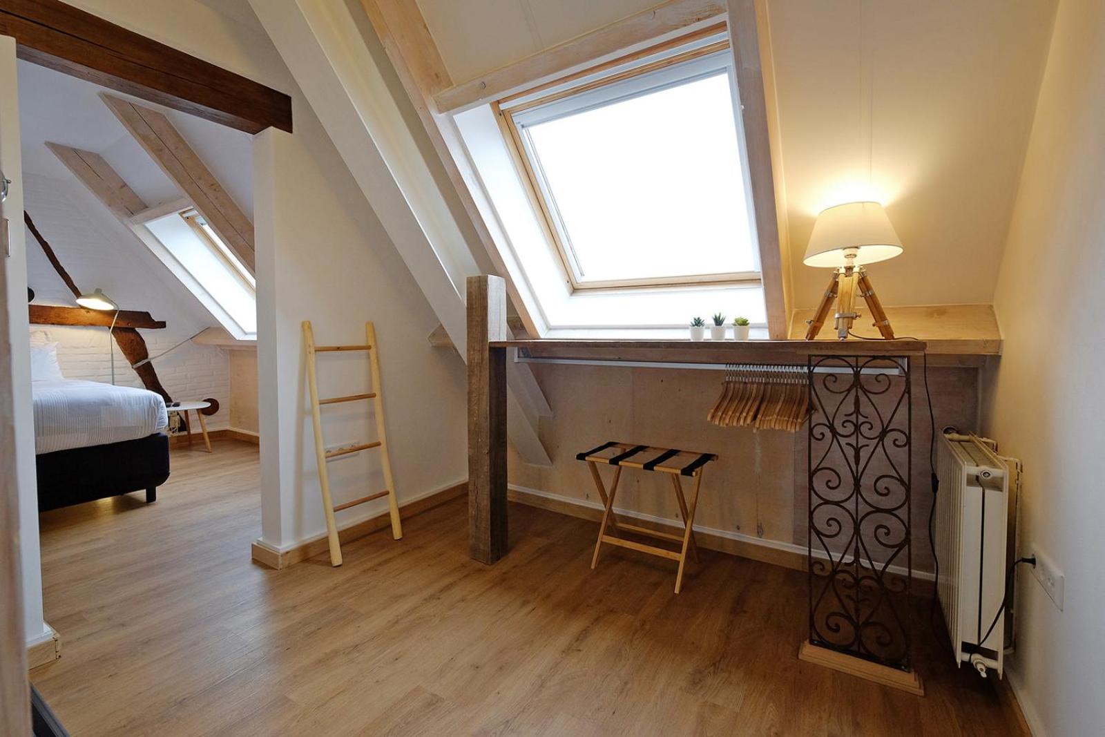 One-Bedroom Apartment - Photo 18