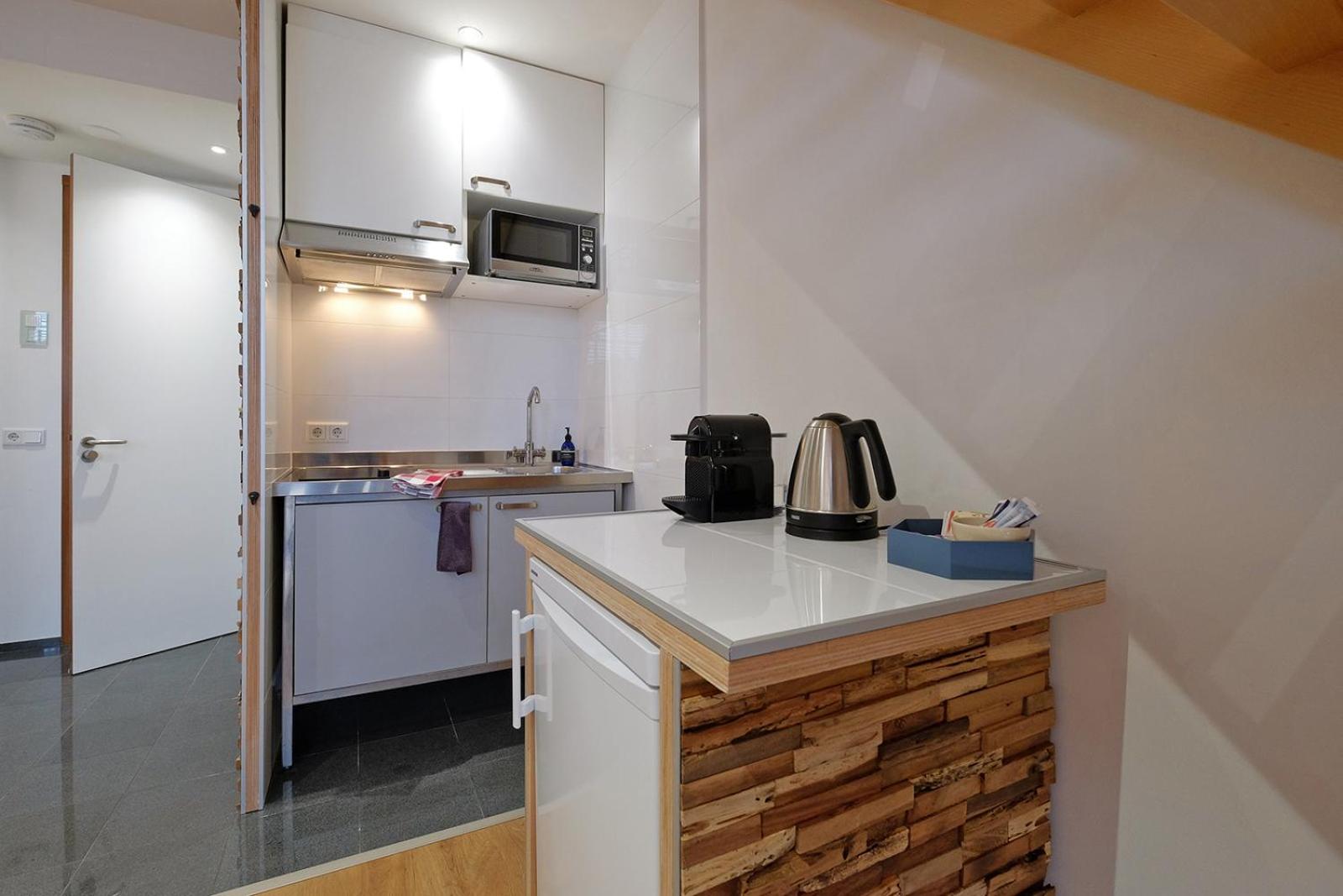 One-Bedroom Apartment - Photo 29