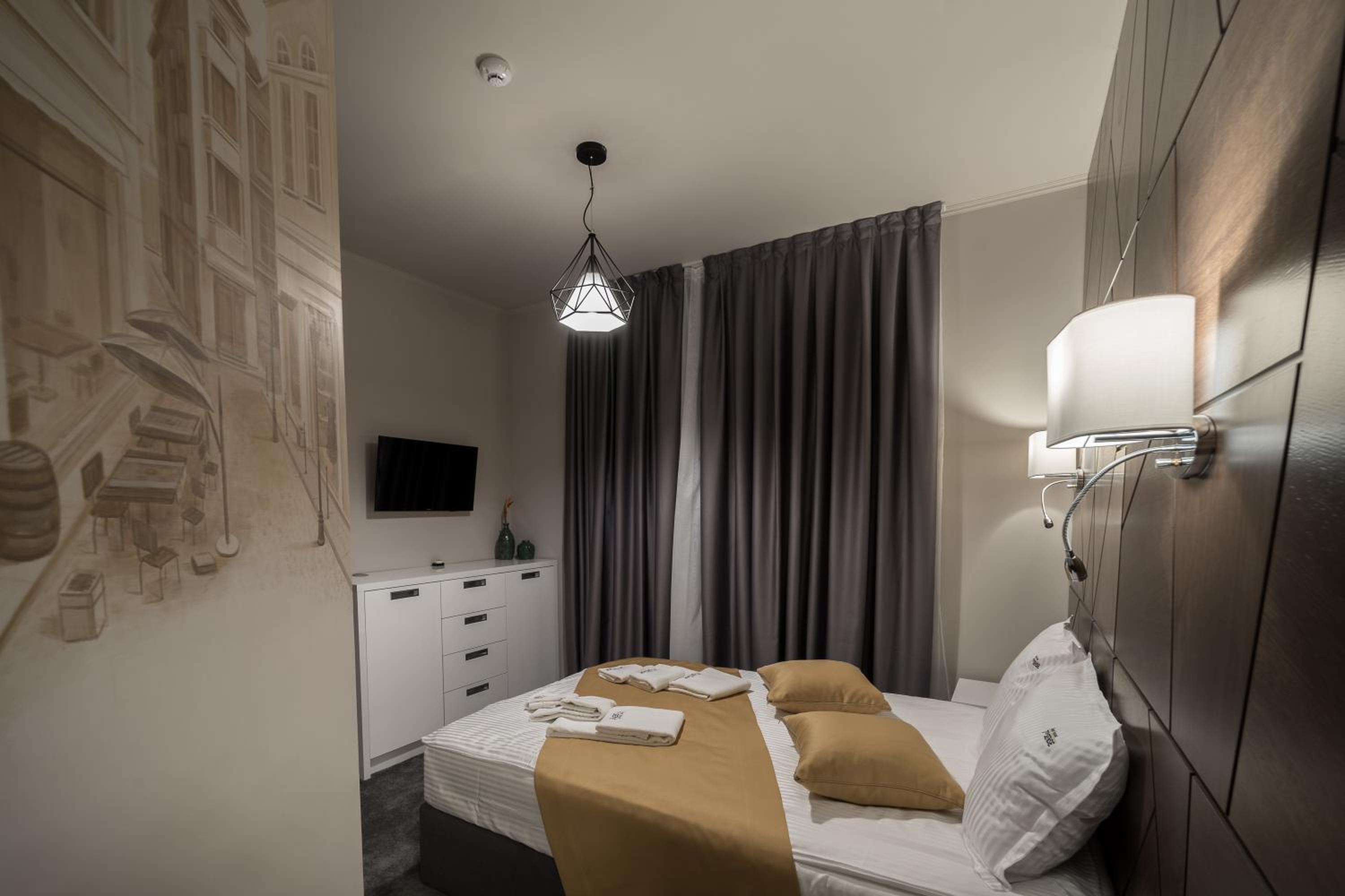 Deluxe Room - Photo 4