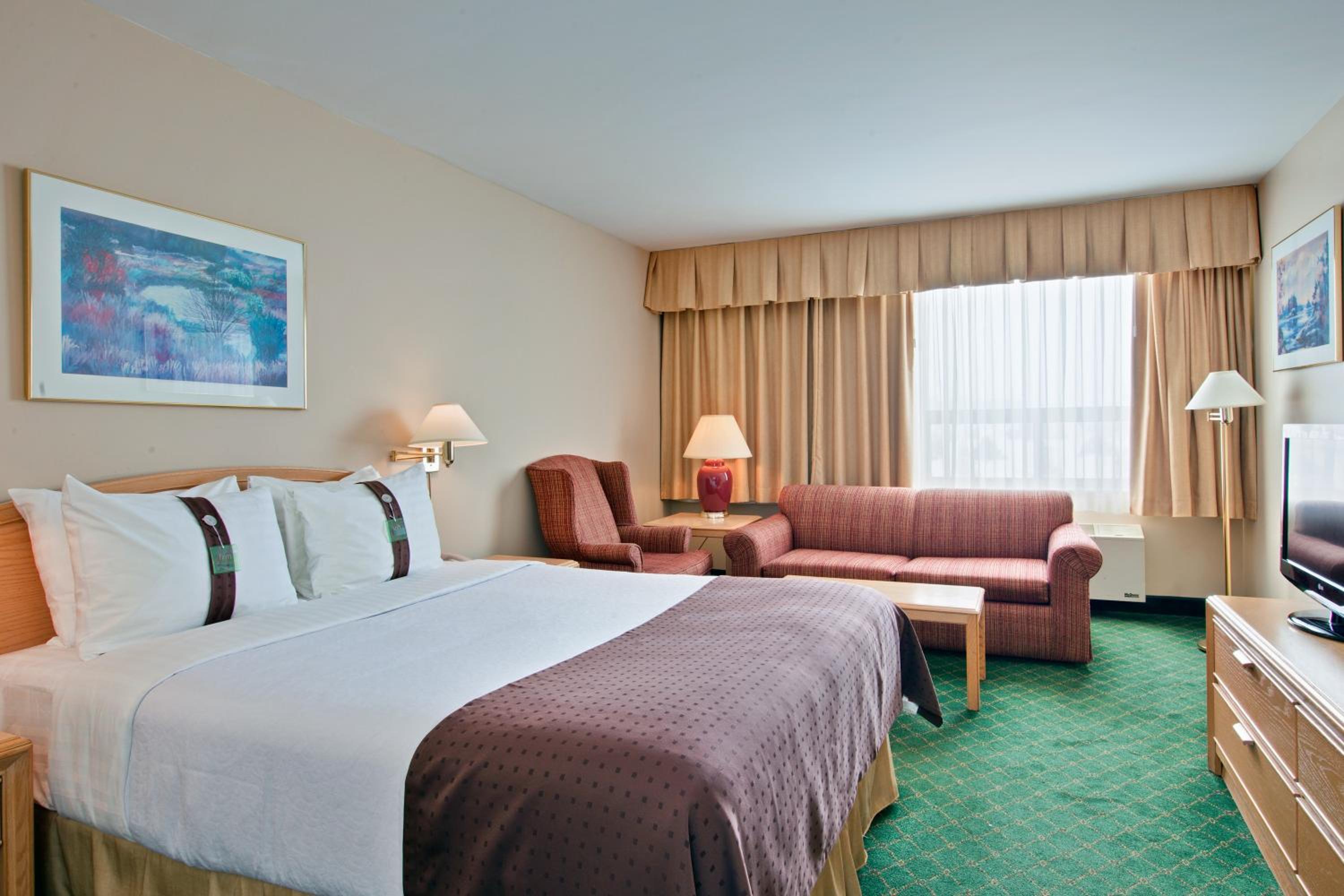 King Room - Non-Smoking - Photo 4