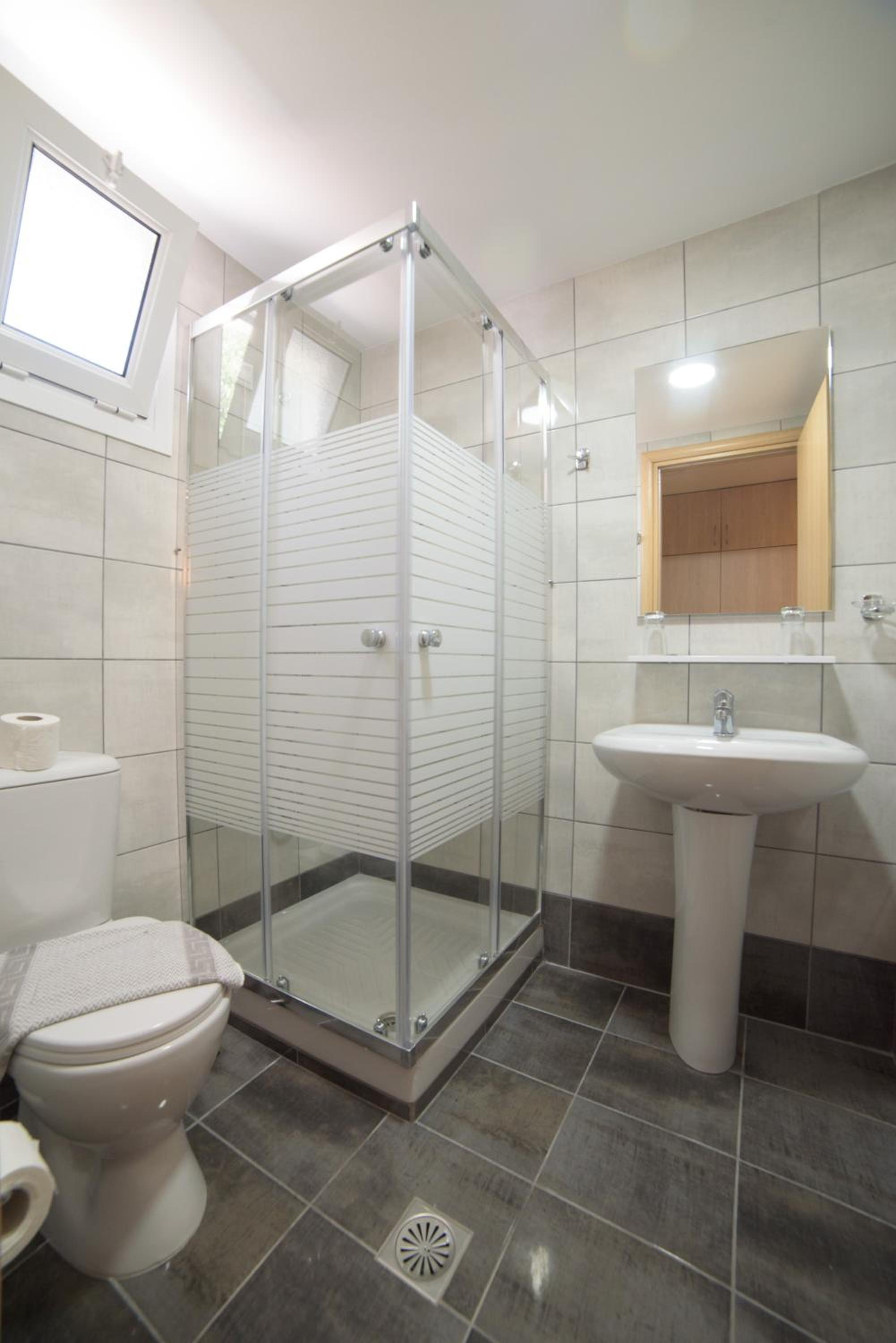 Twin Room with Garden View - Photo 10