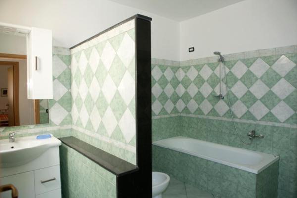 Single Room with Private External Bathroom photo 3