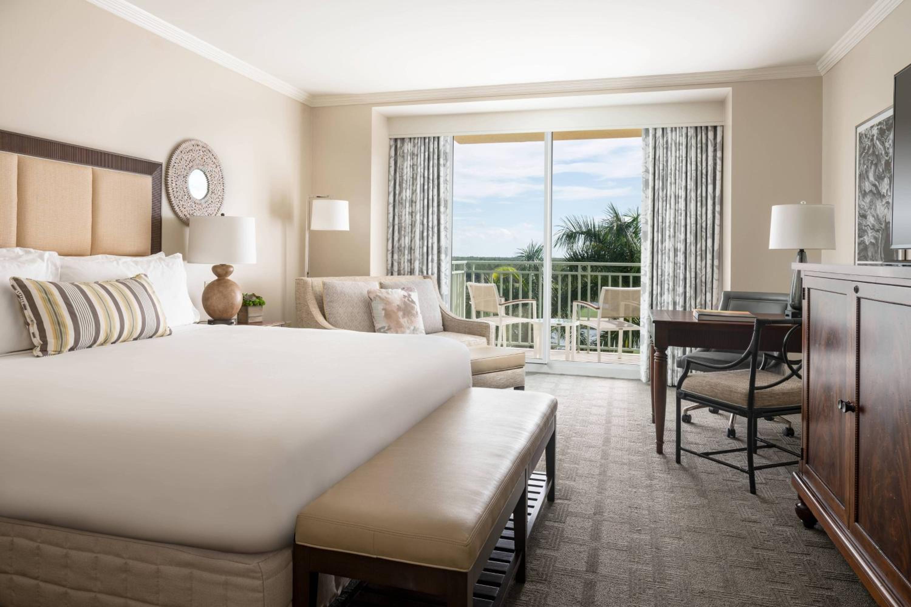 King Room with Balcony and Golf View - Hearing Accessible