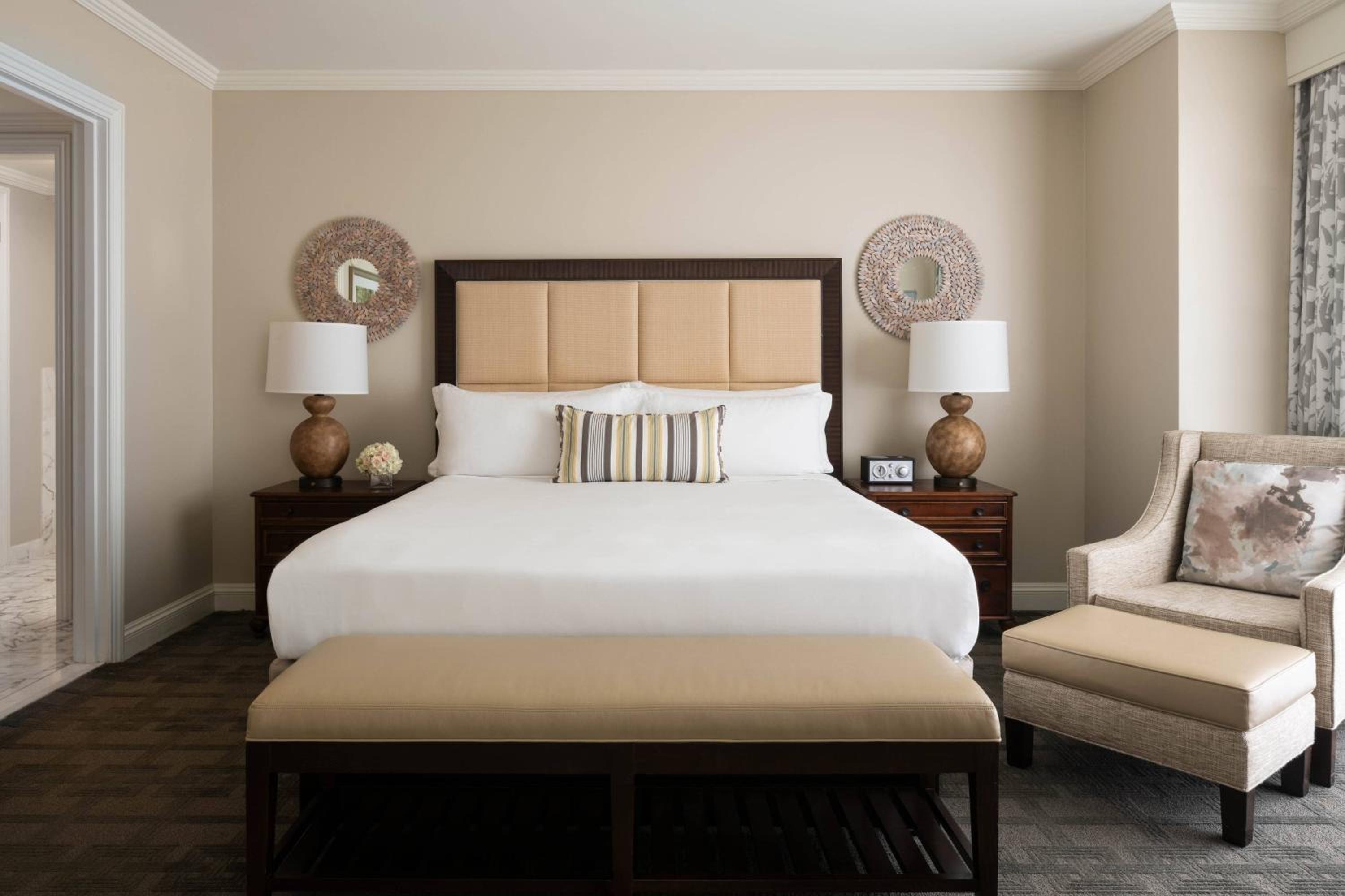 King Guest Room with One King Bed and Limited View - Mobility Accessible with Roll-In Shower