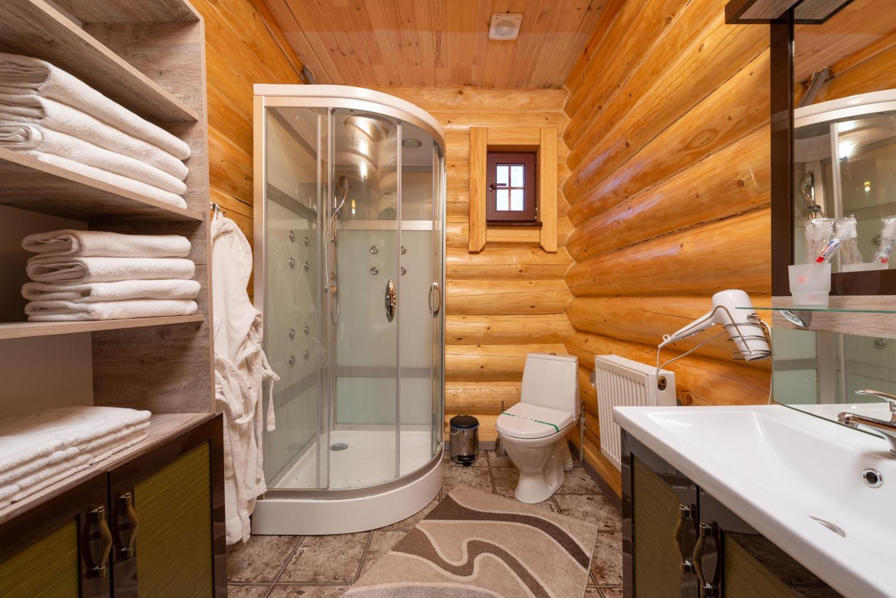 Two-Bedroom Cottage photo 3