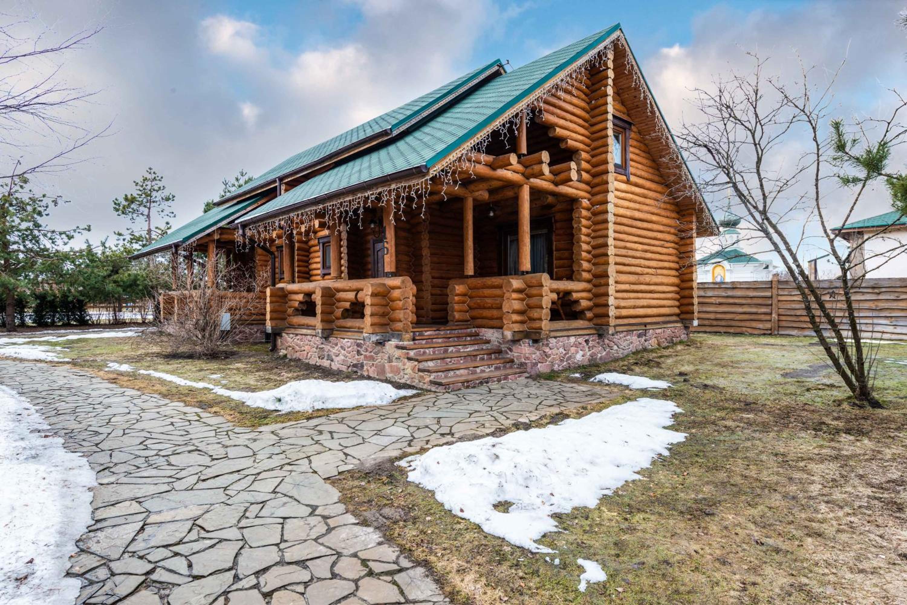 Three-Bedroom Cottage photo 2