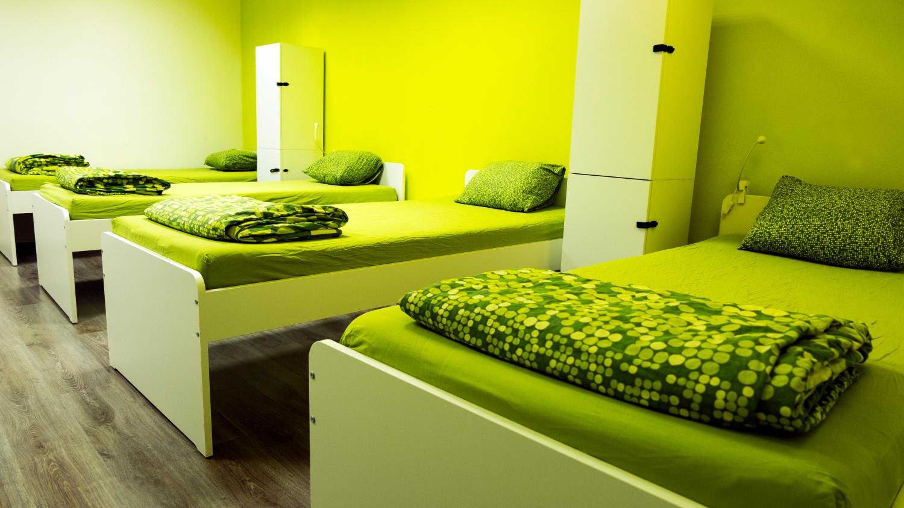 Bed in 6-Bed Female Dormitory Room photo 1