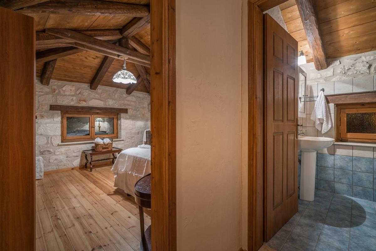 Three-Bedroom Villa - Photo 12