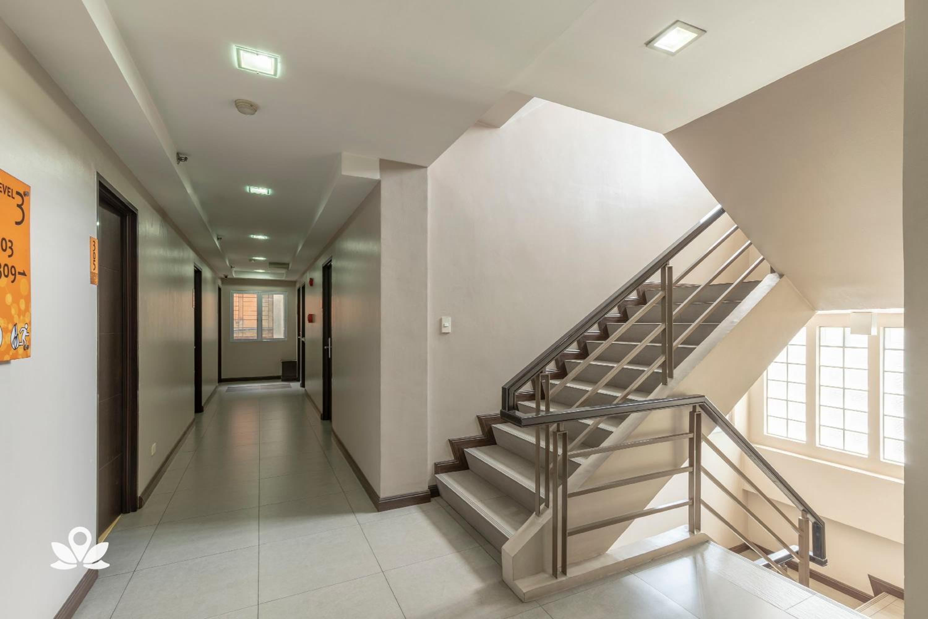 Standard Twin Room - Photo 5