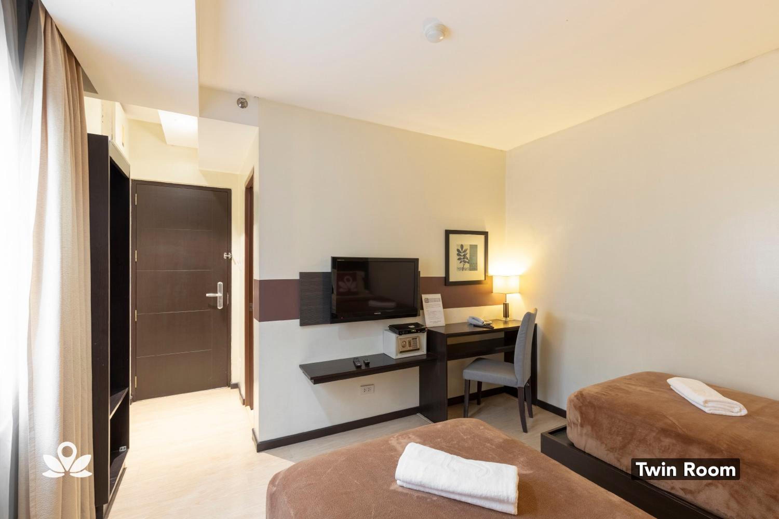 Superior Twin Room - Photo 8
