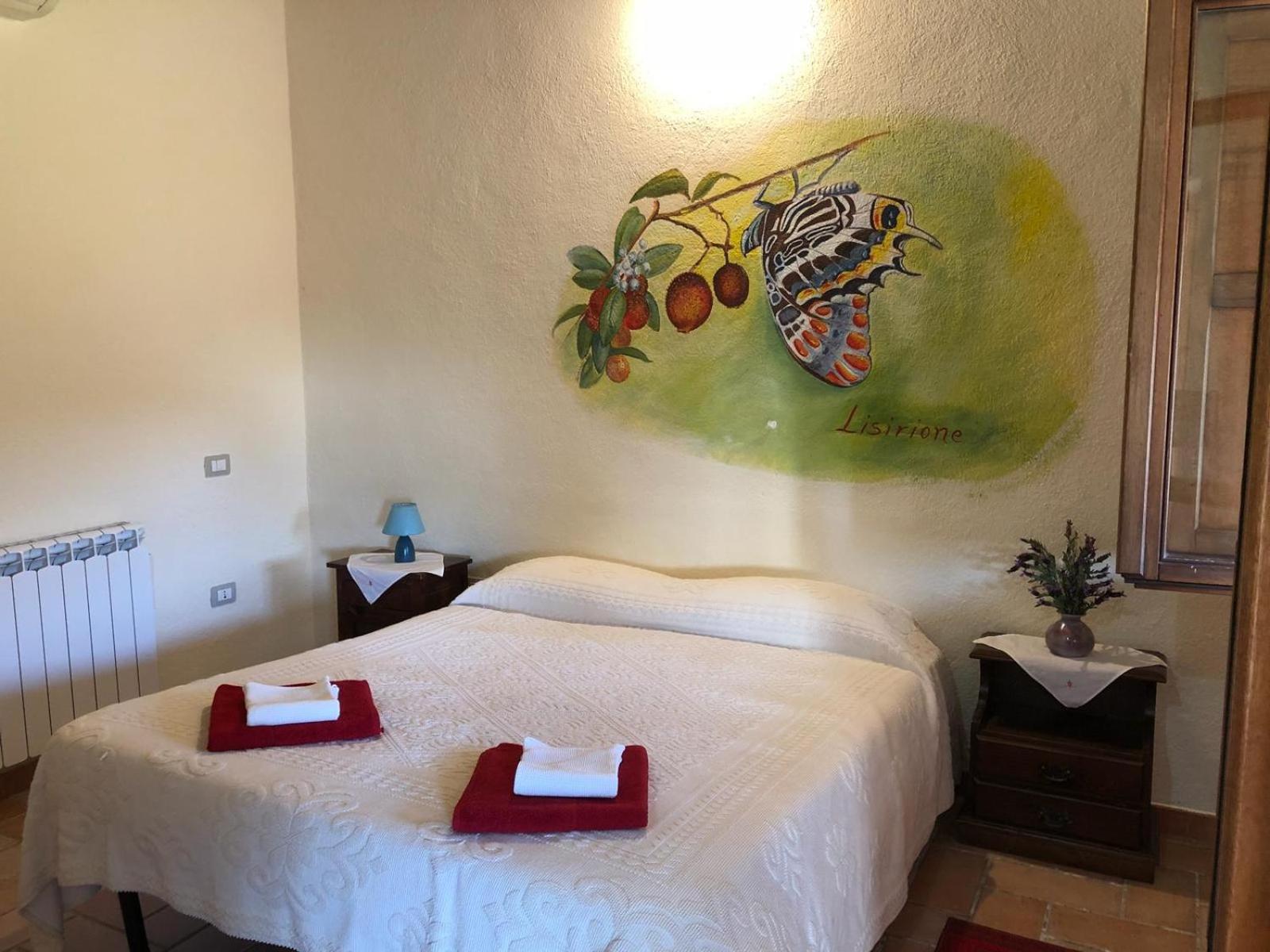 Large Double Room - Photo 1