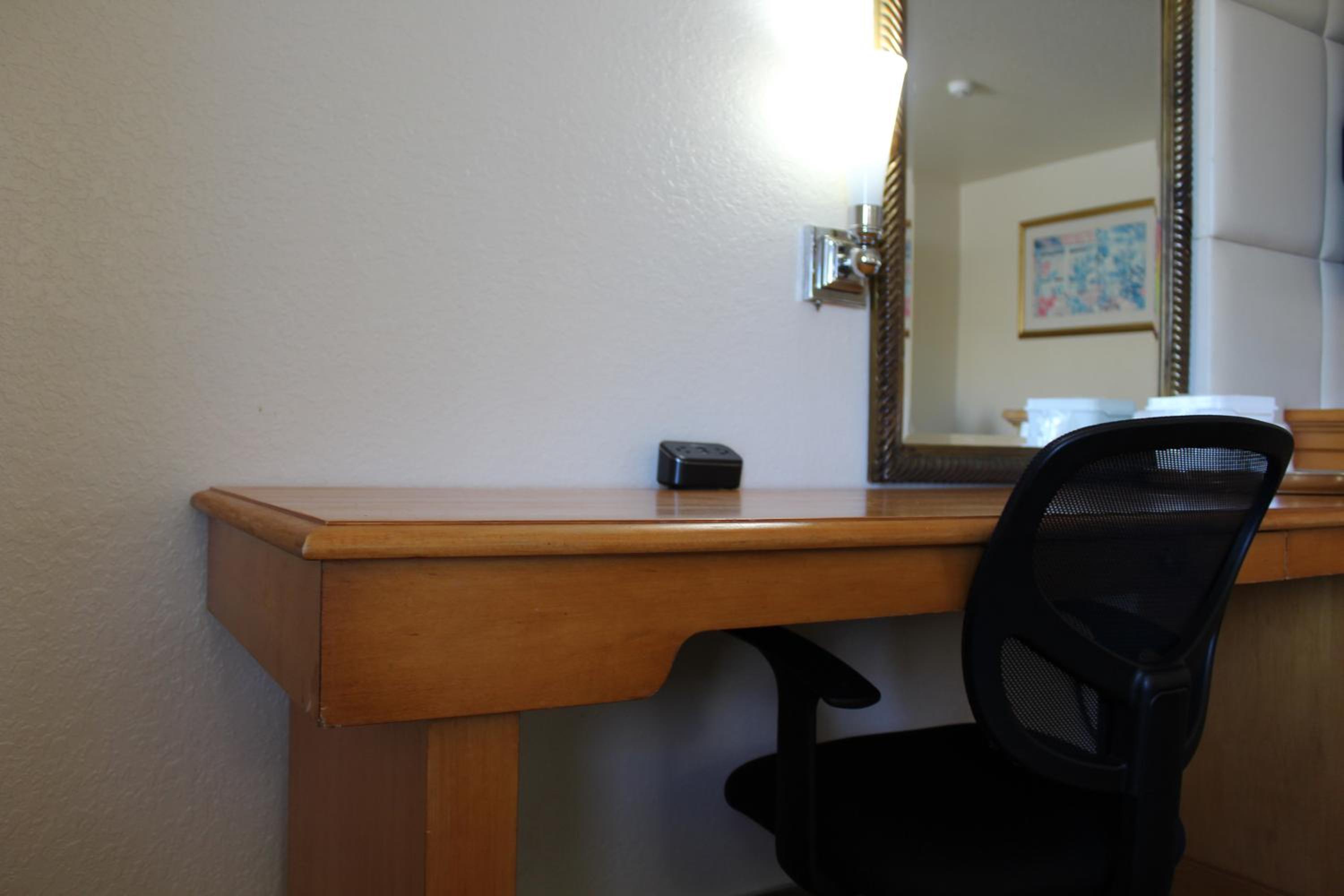 Double Room with Two Double Beds - Ground Floor/Non-Smoking - Photo 1