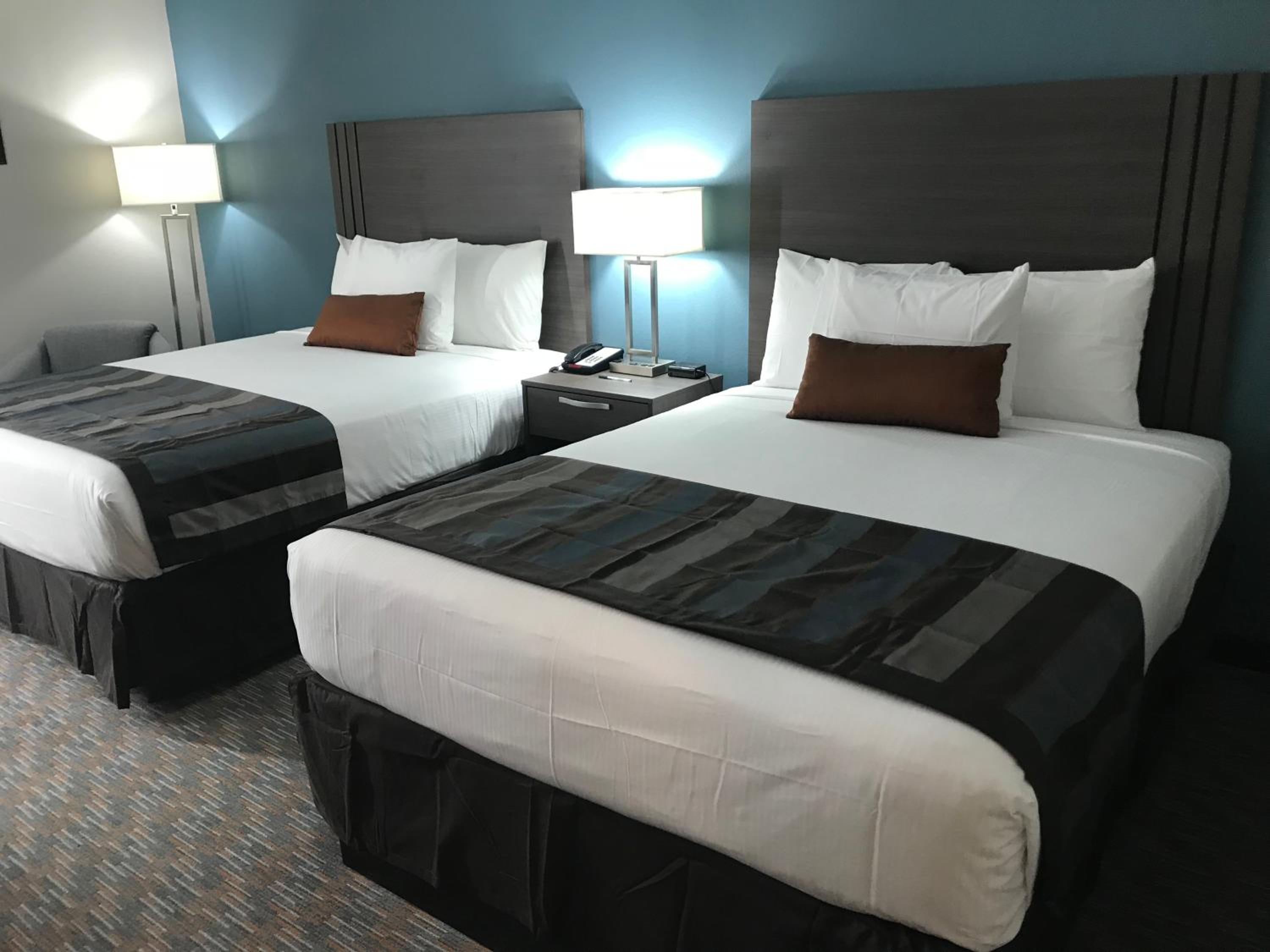 Deluxe Queen Room with Two Queen Beds