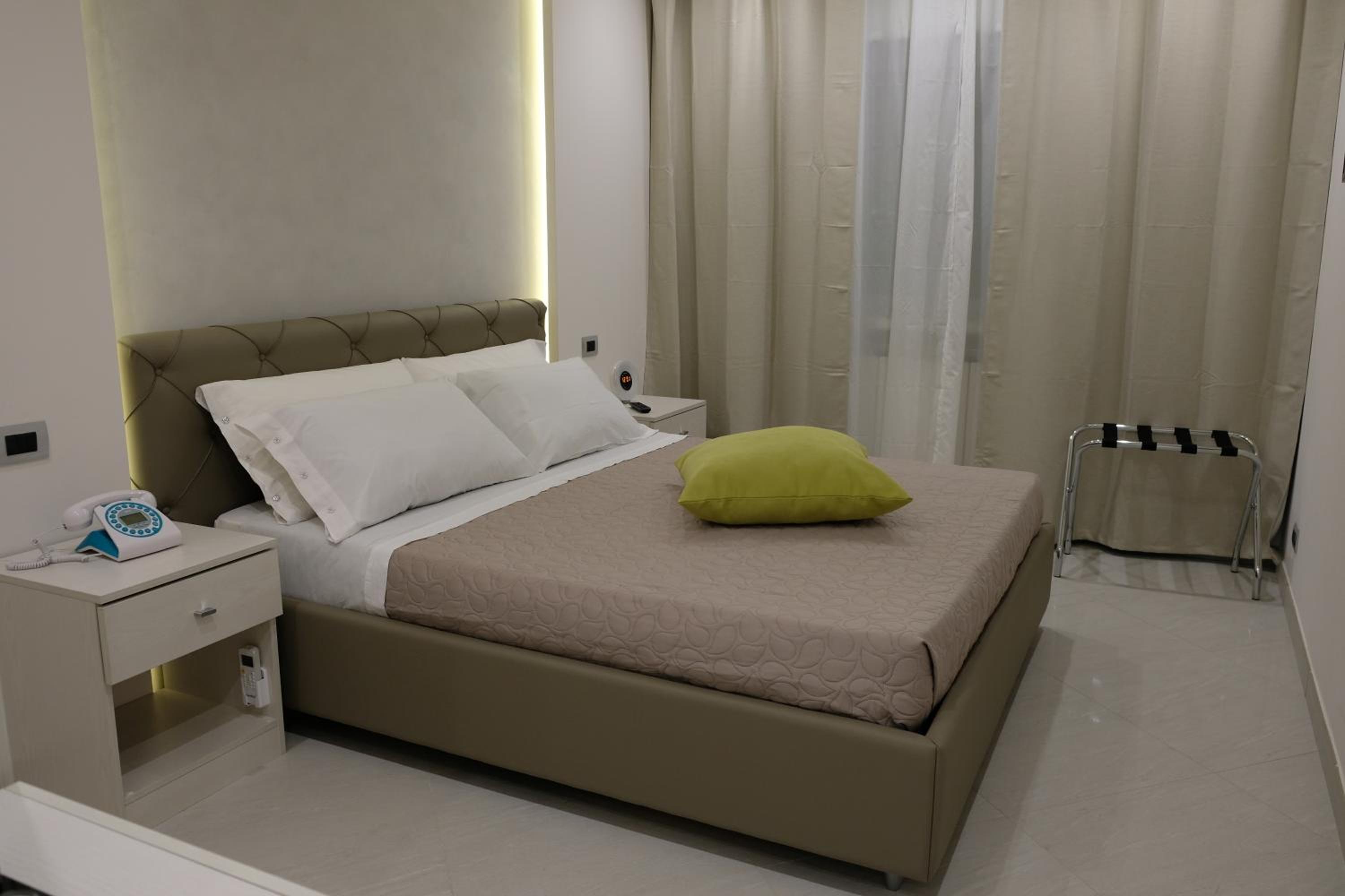 Deluxe Double Room photo 2