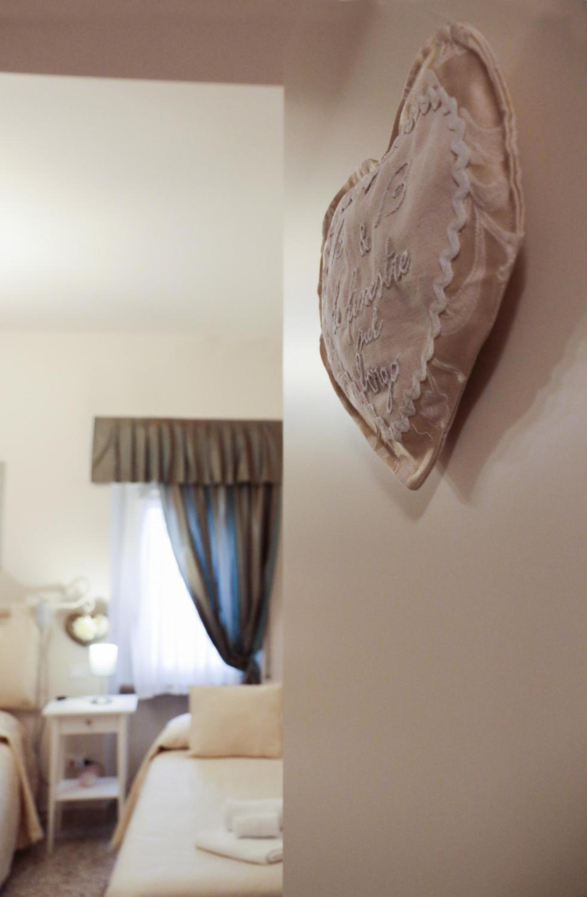Triple Room with Private Bathroom photo 1