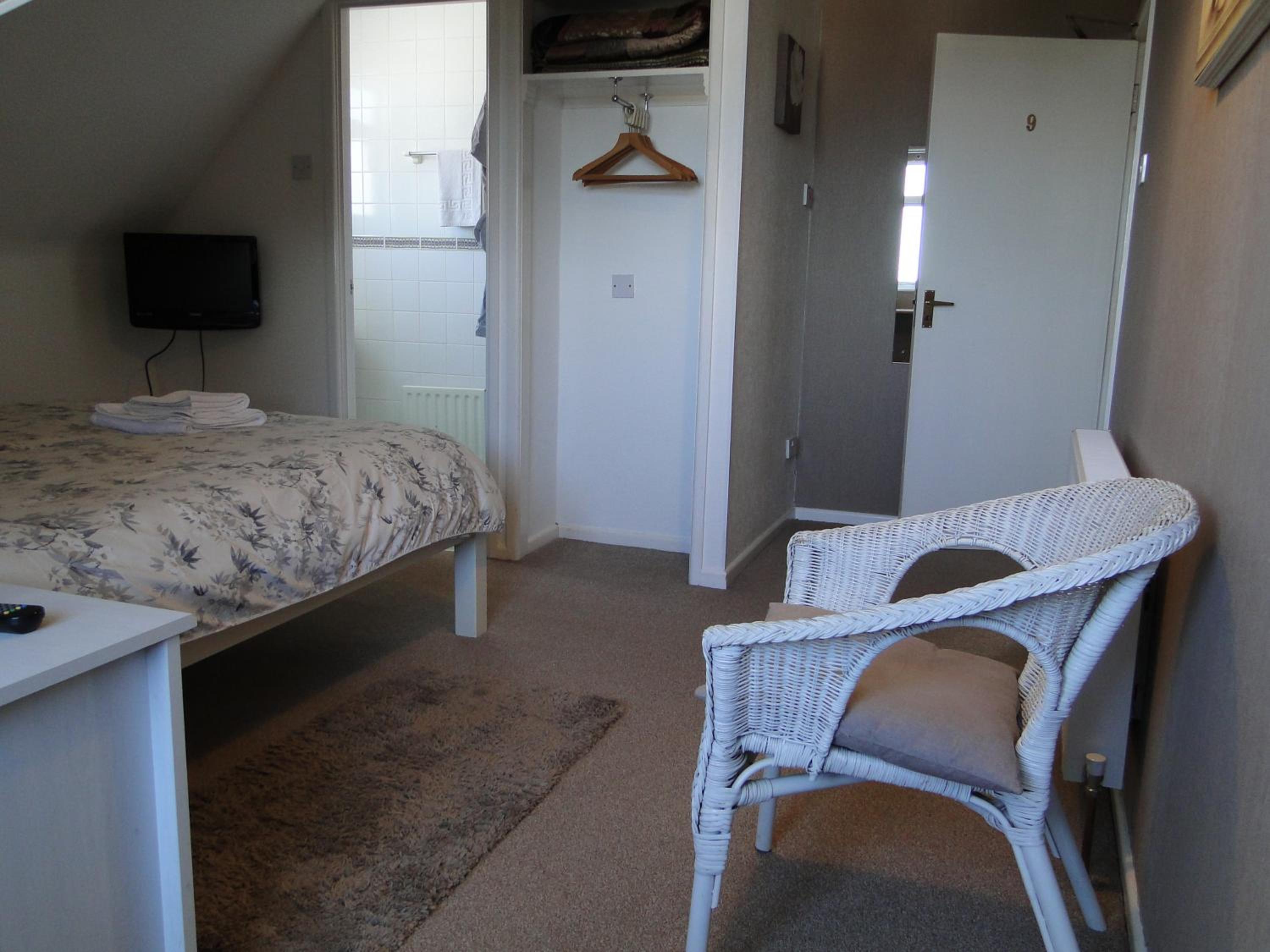 Double Room with Garden View - Photo 2