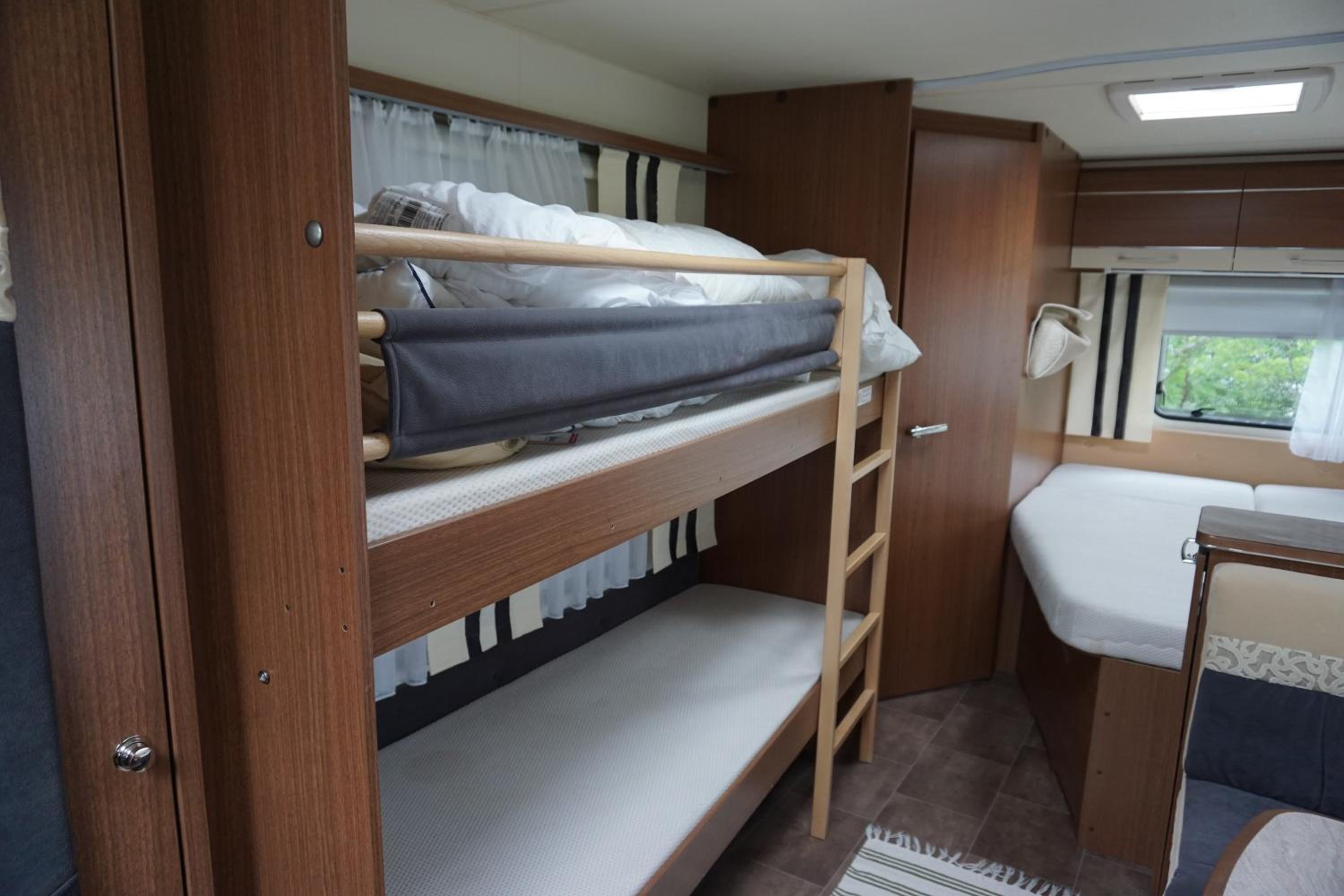 Mobile Home - Photo 1