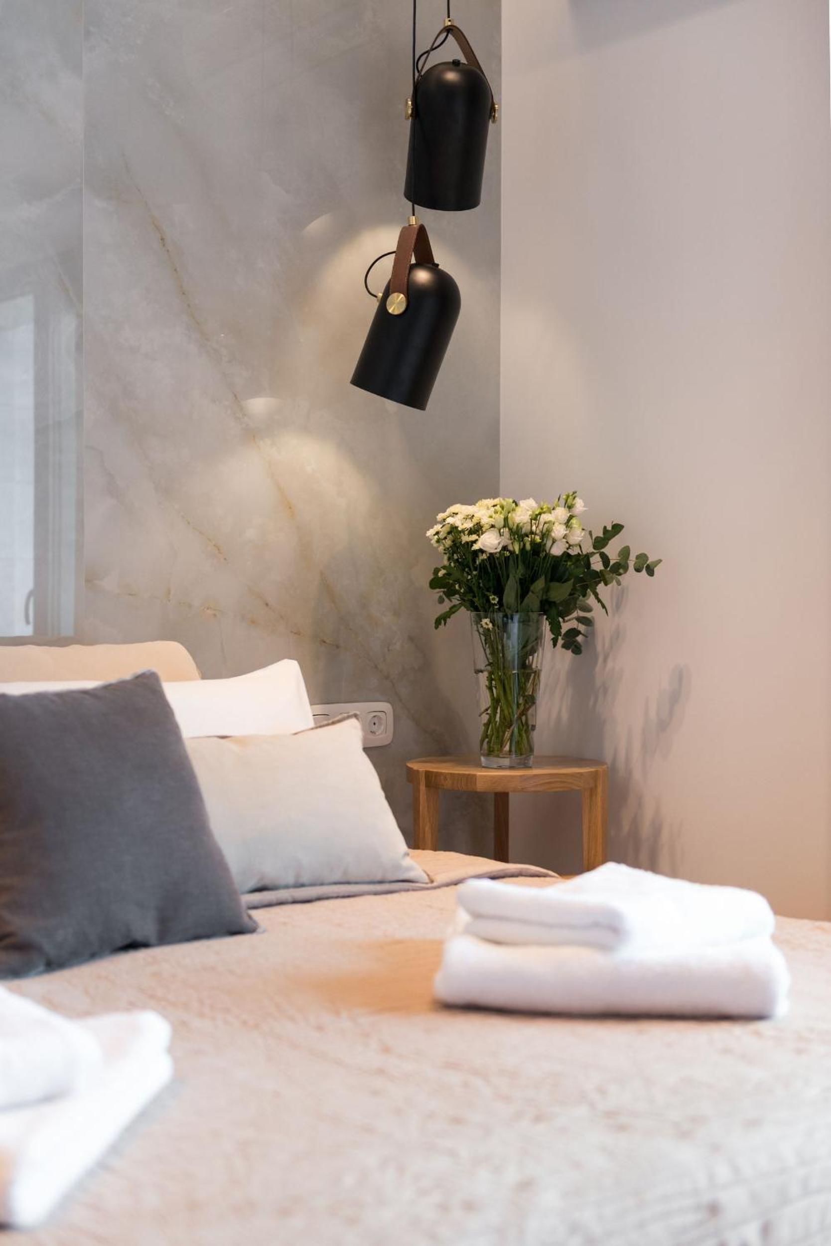 The Modern Room - Photo 5