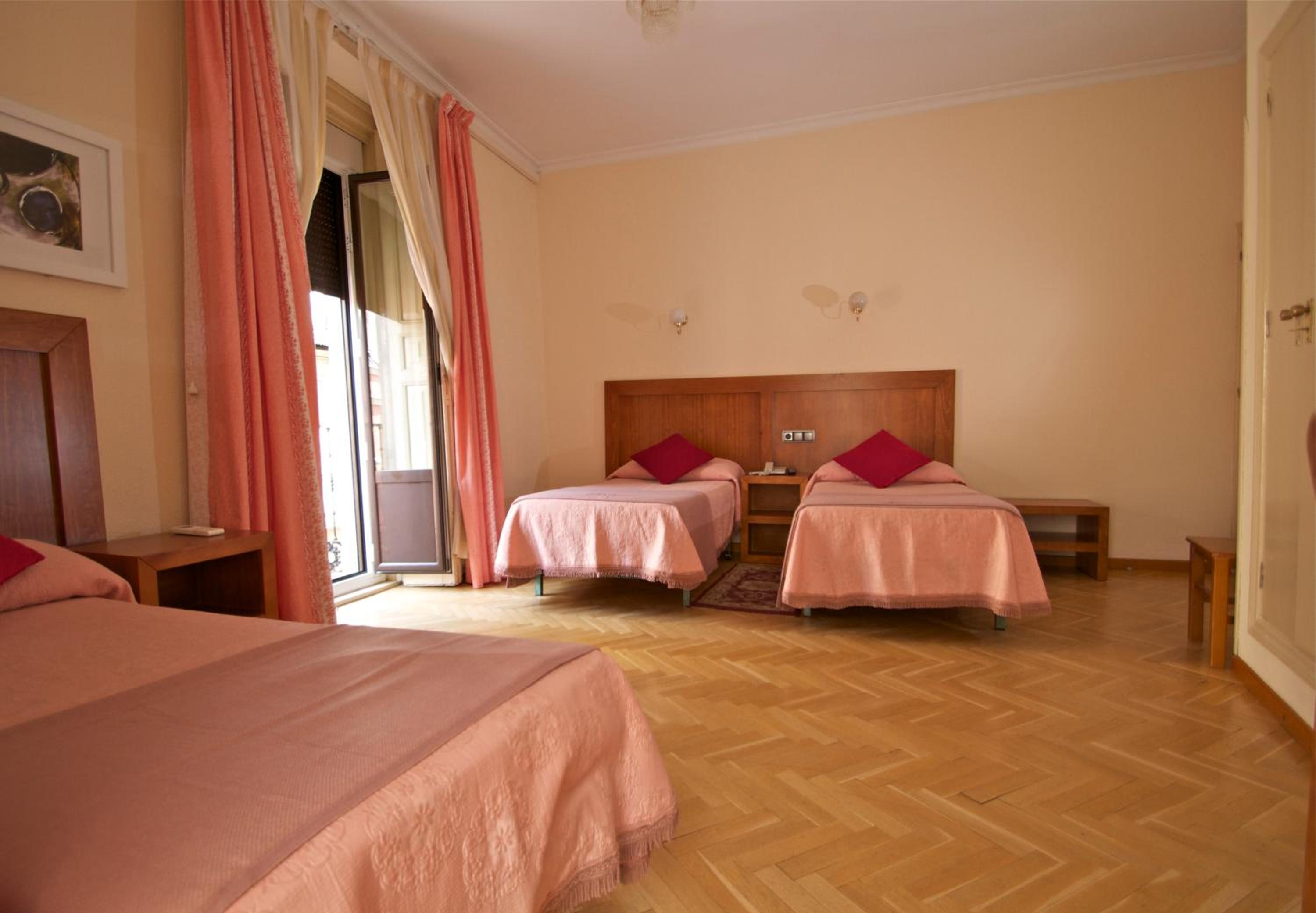 Habitación Doble con Cama Supletoria