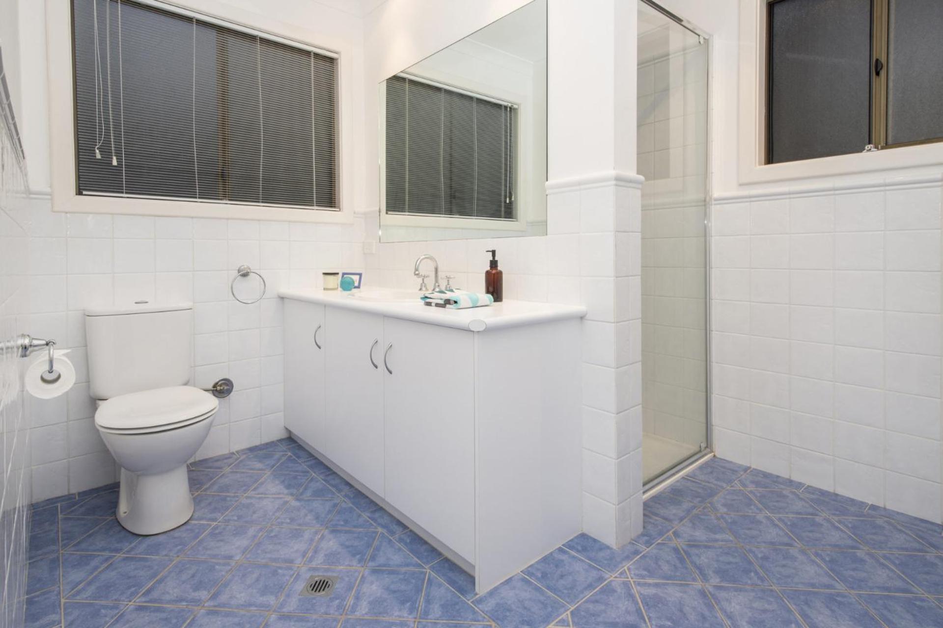Four-Bedroom House photo 2