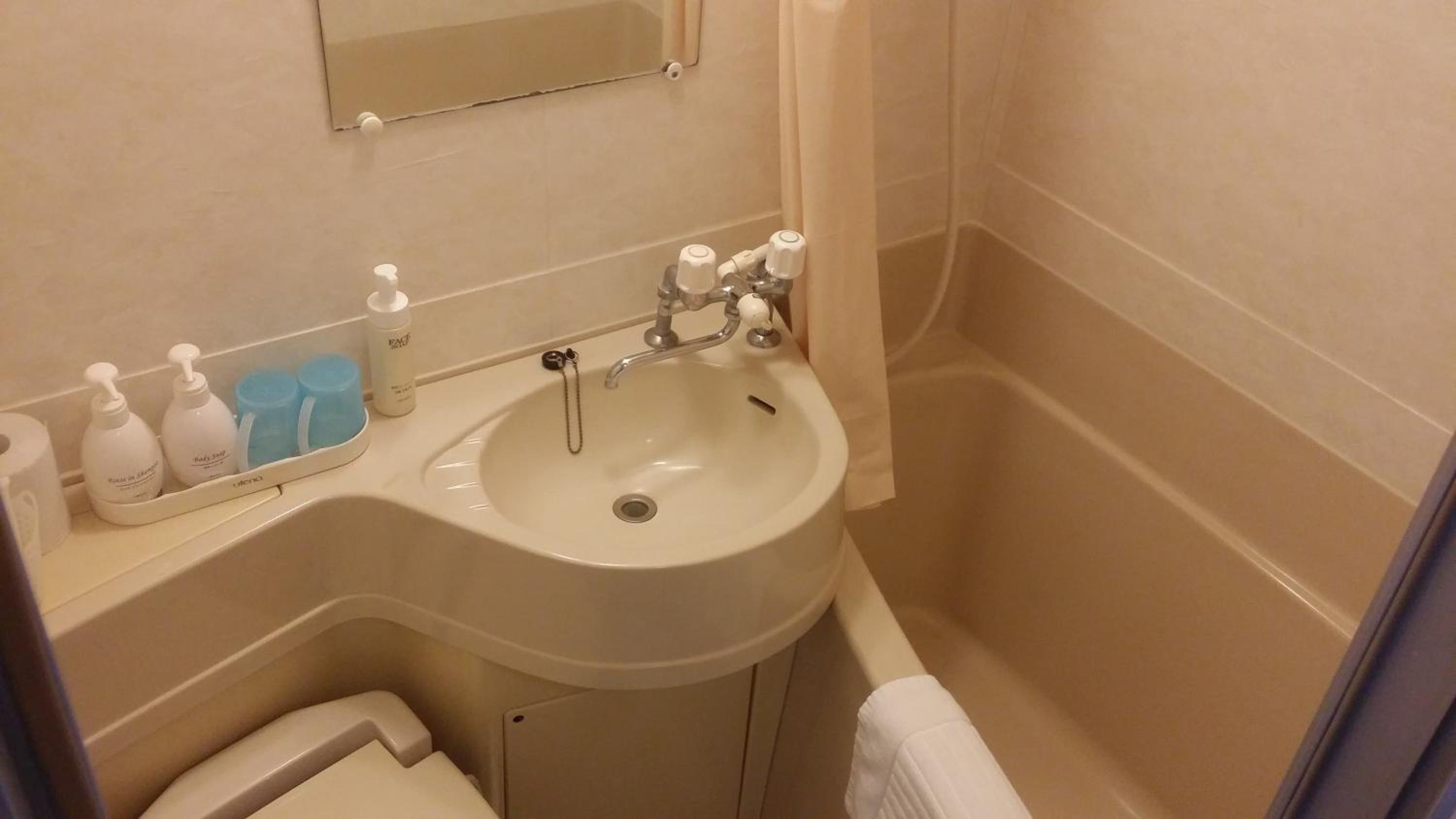 Single Room - Non-Smoking photo 2