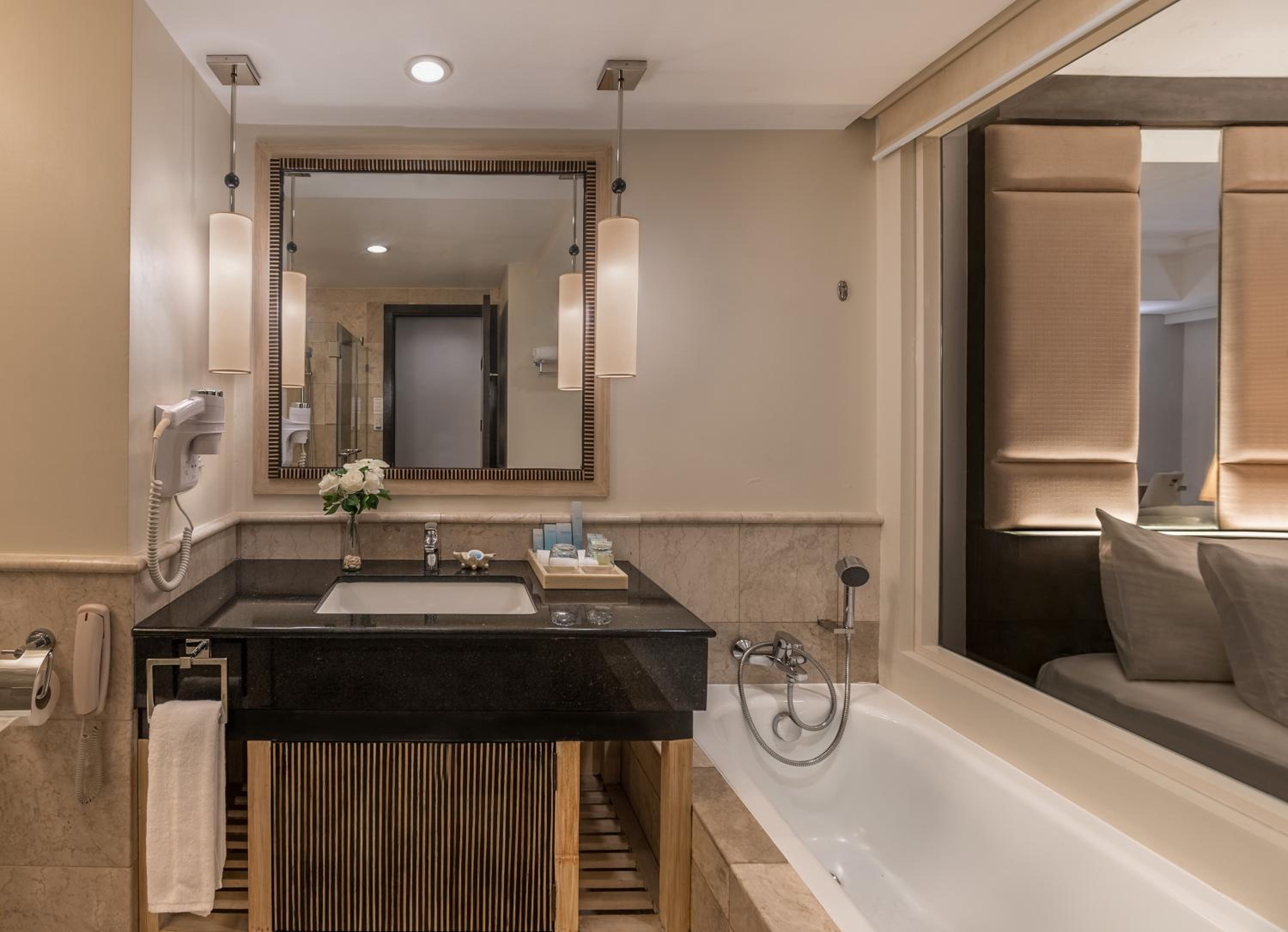 Grand Room - Photo 2