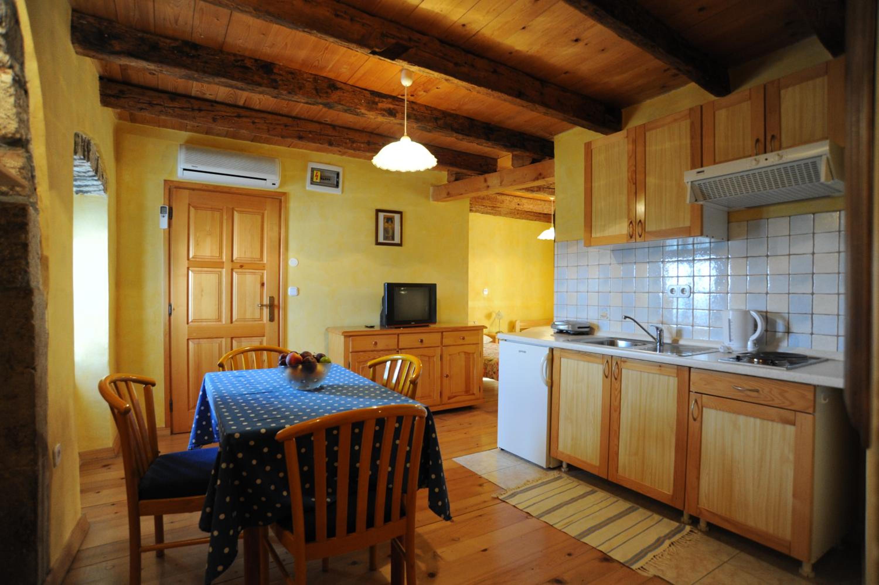 Studio Apartment photo 3