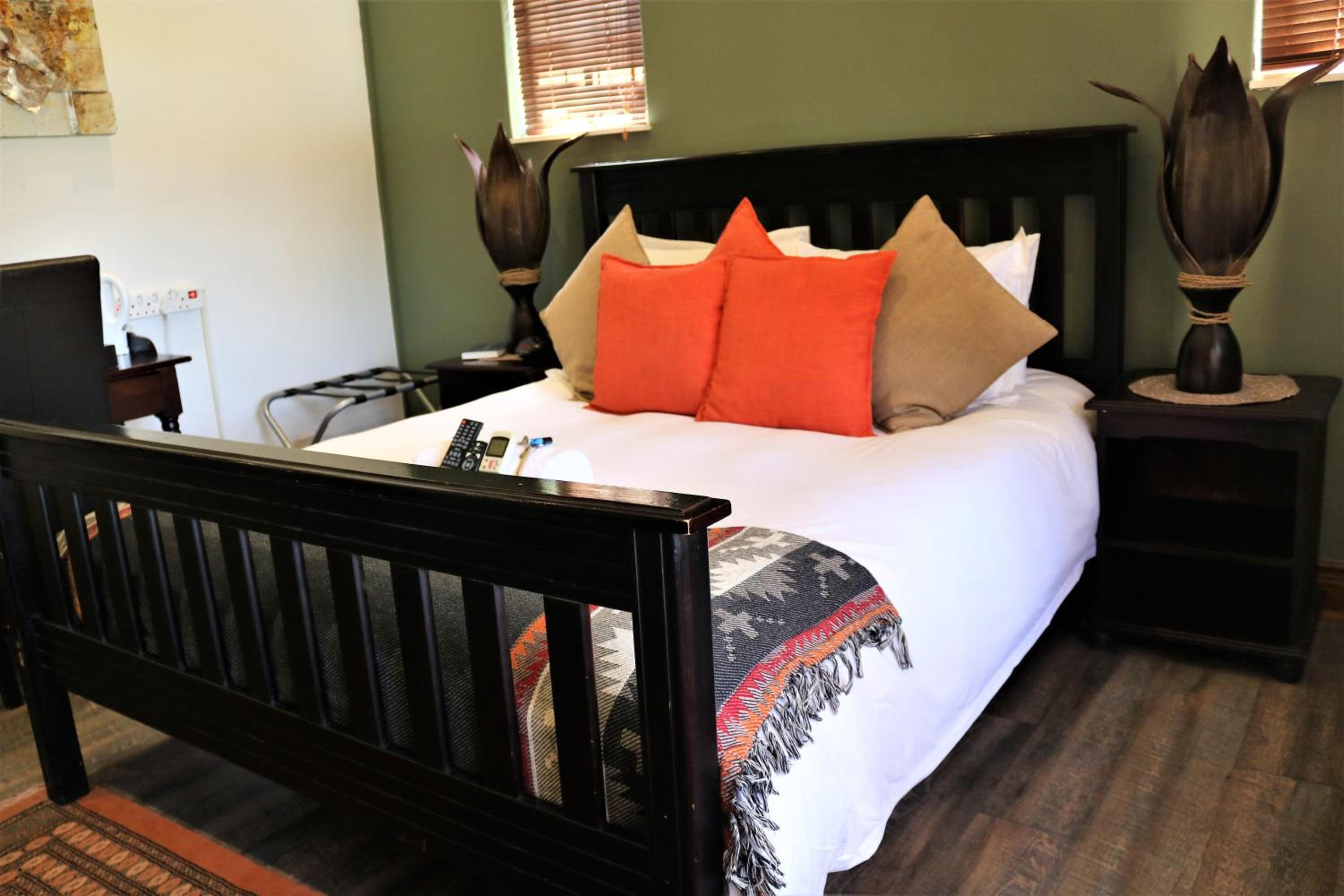 Deluxe Double Room with Shower - Photo 1