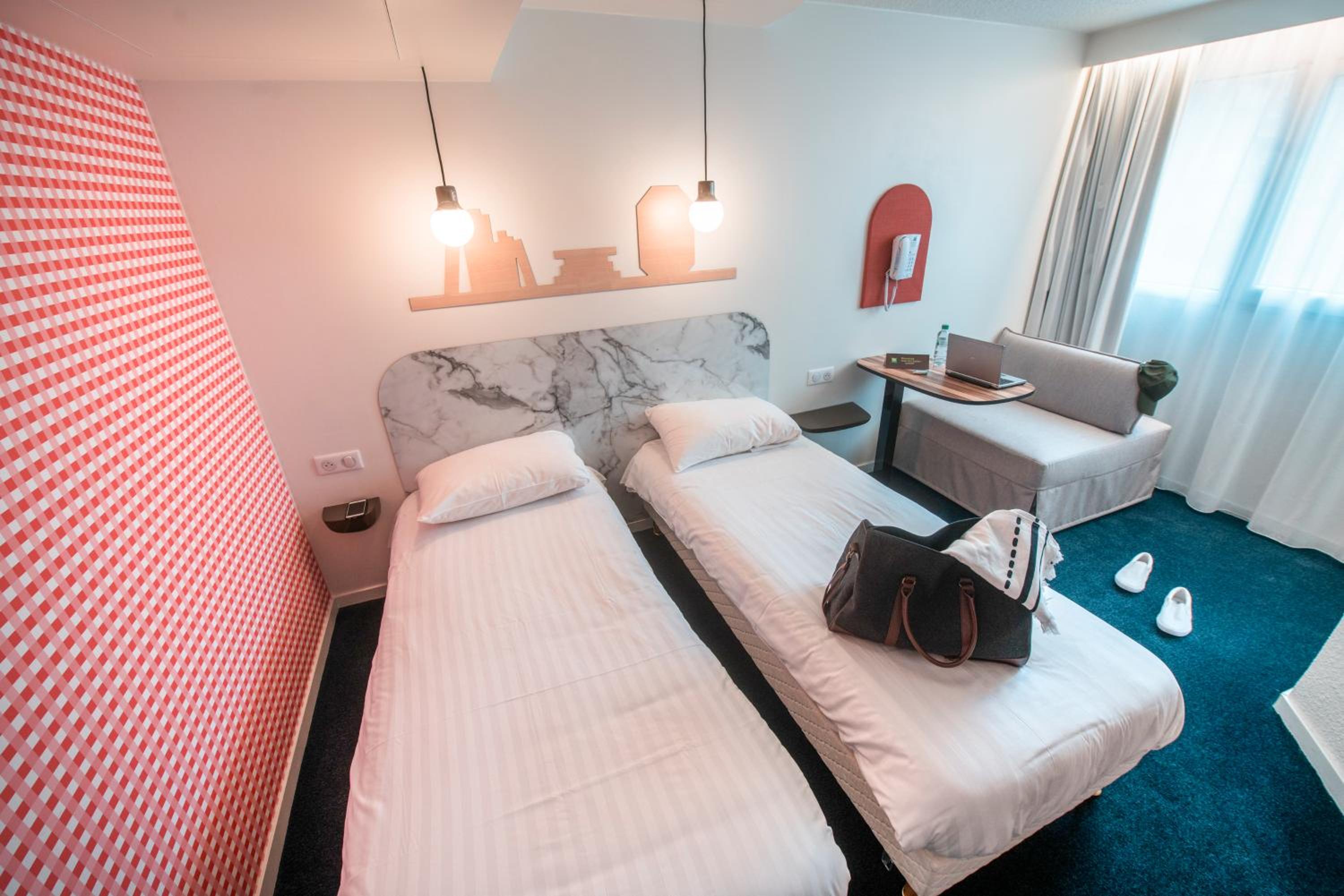 Superior Twin Room with Sofa Bed - Photo 2