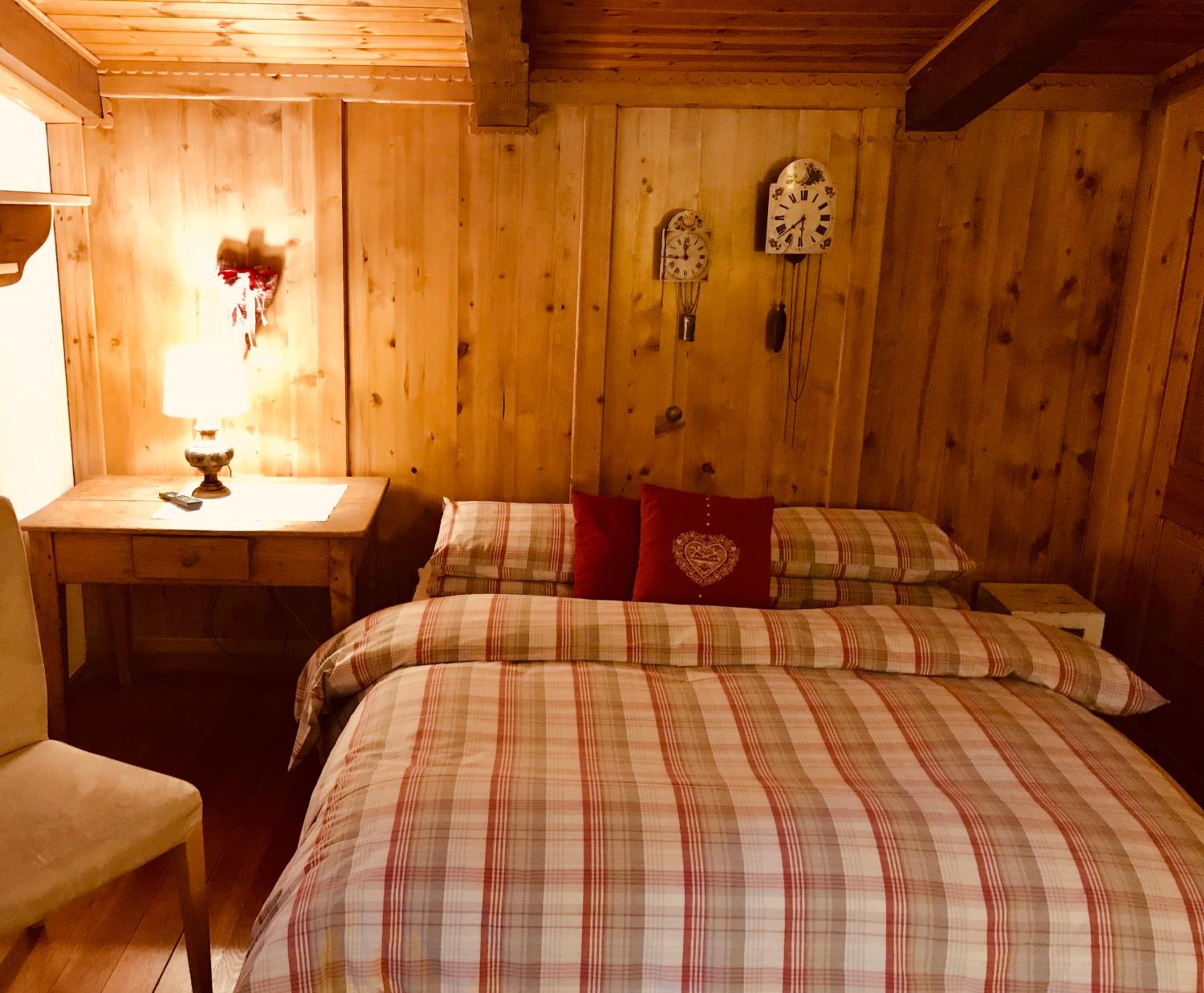 Deluxe Double Room with Bath photo 3