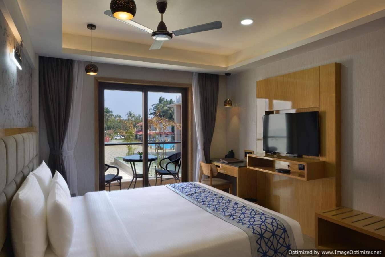 Deluxe Double Room - Photo 1