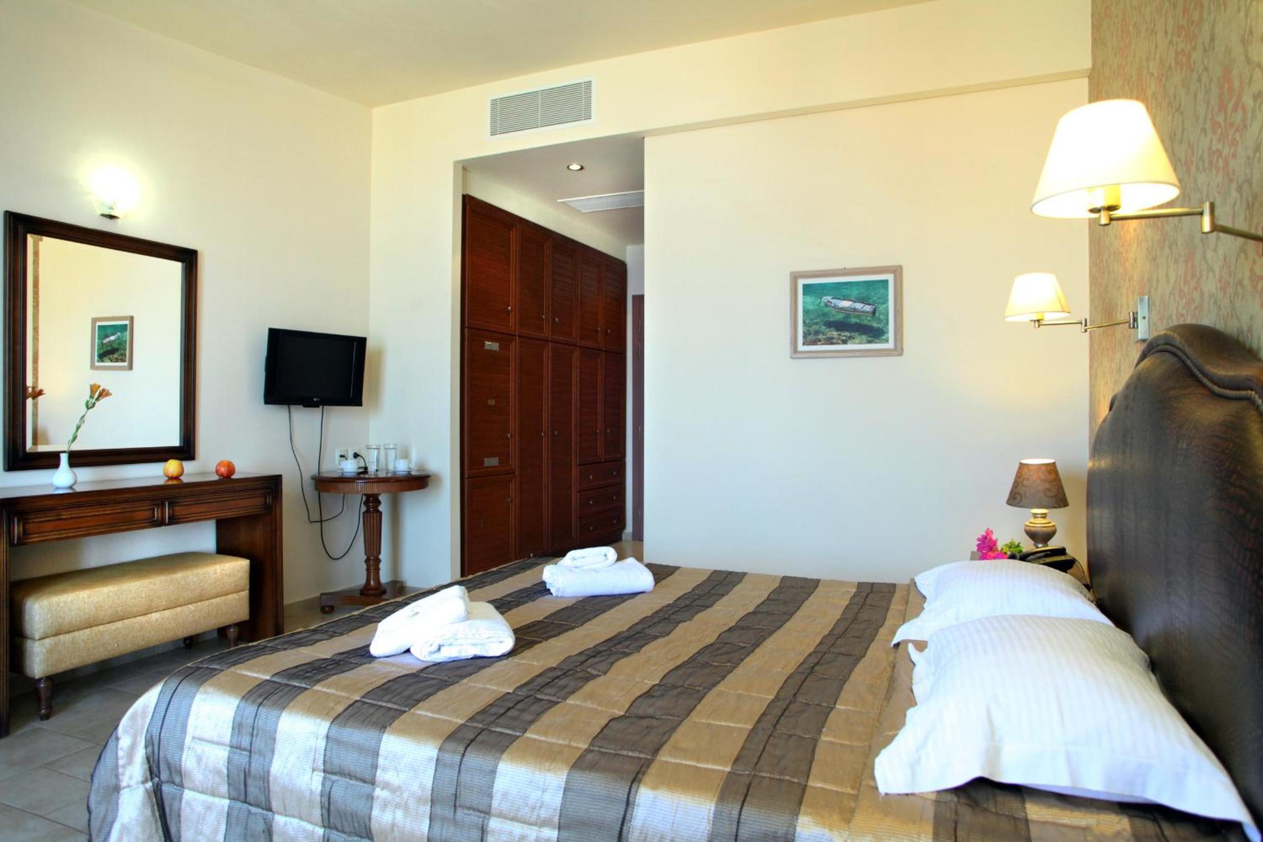 Economy Double Room with Garden View