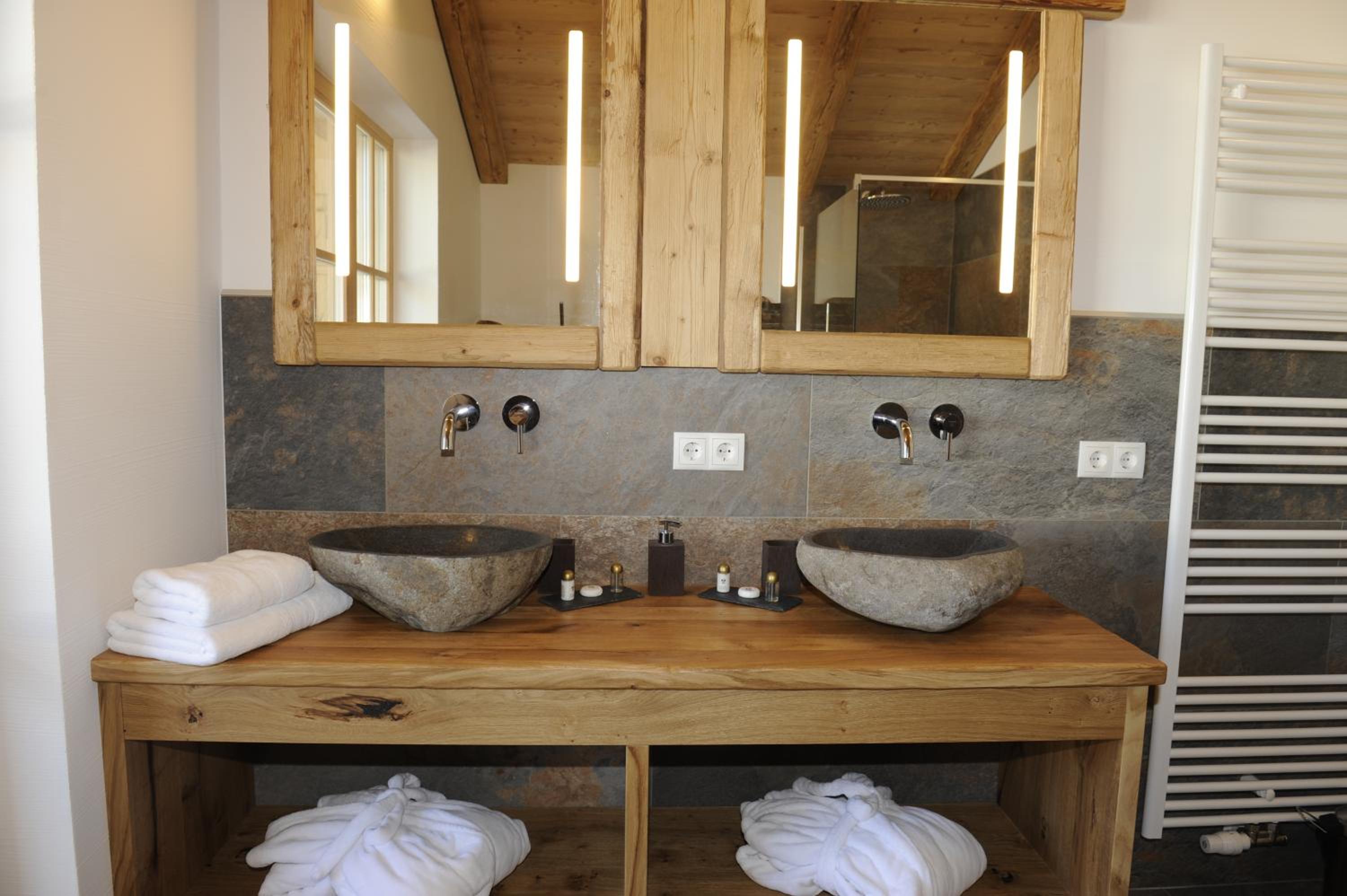 Three-Bedroom Chalet - Photo 16