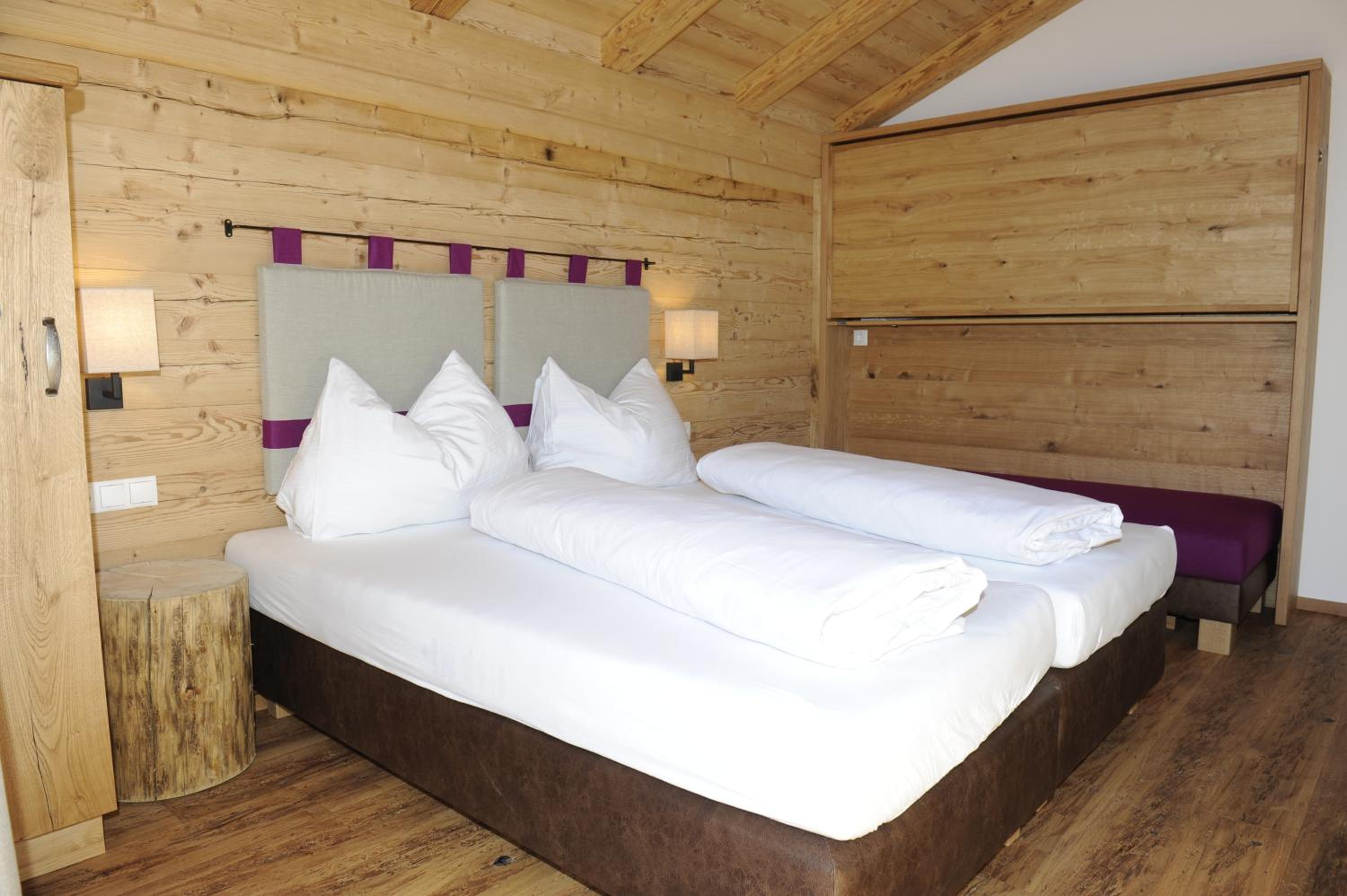 Three-Bedroom Chalet - Photo 4