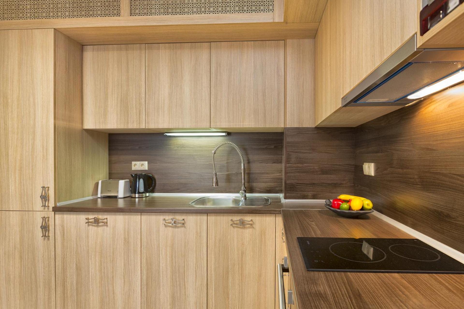 One-Bedroom Apartment with Balcony and Pool View - Photo 22