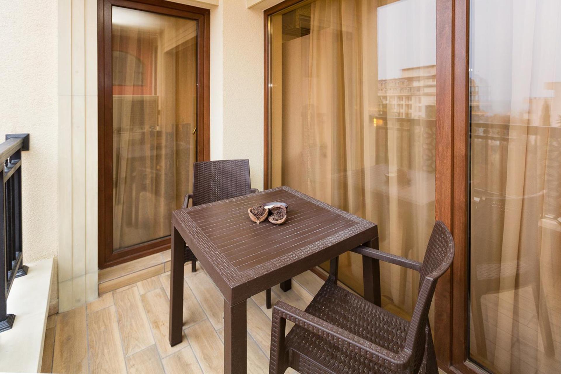 One-Bedroom Apartment with Balcony and Pool View - Photo 7