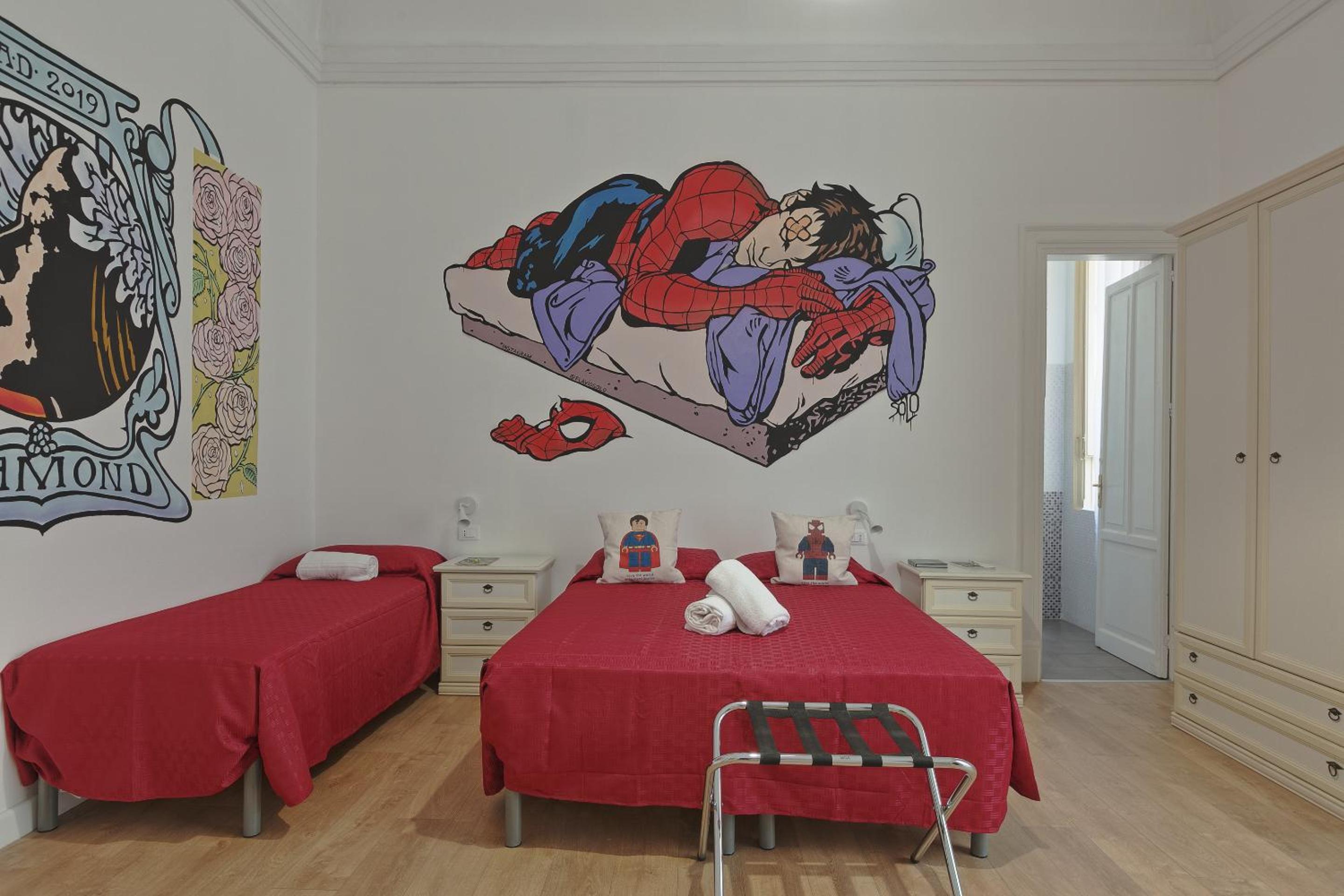 Deluxe Quadruple Room with Balcony - Photo 3