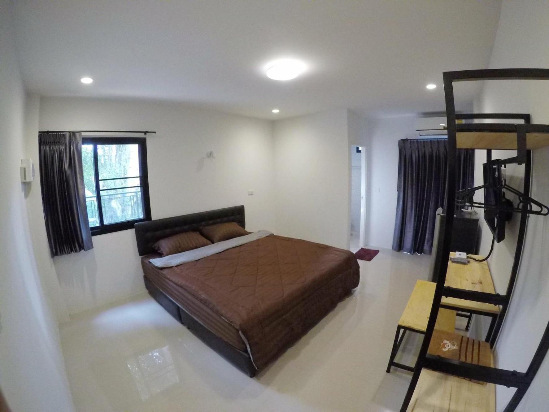 Standard Double or Twin Room with Balcony - Photo 1