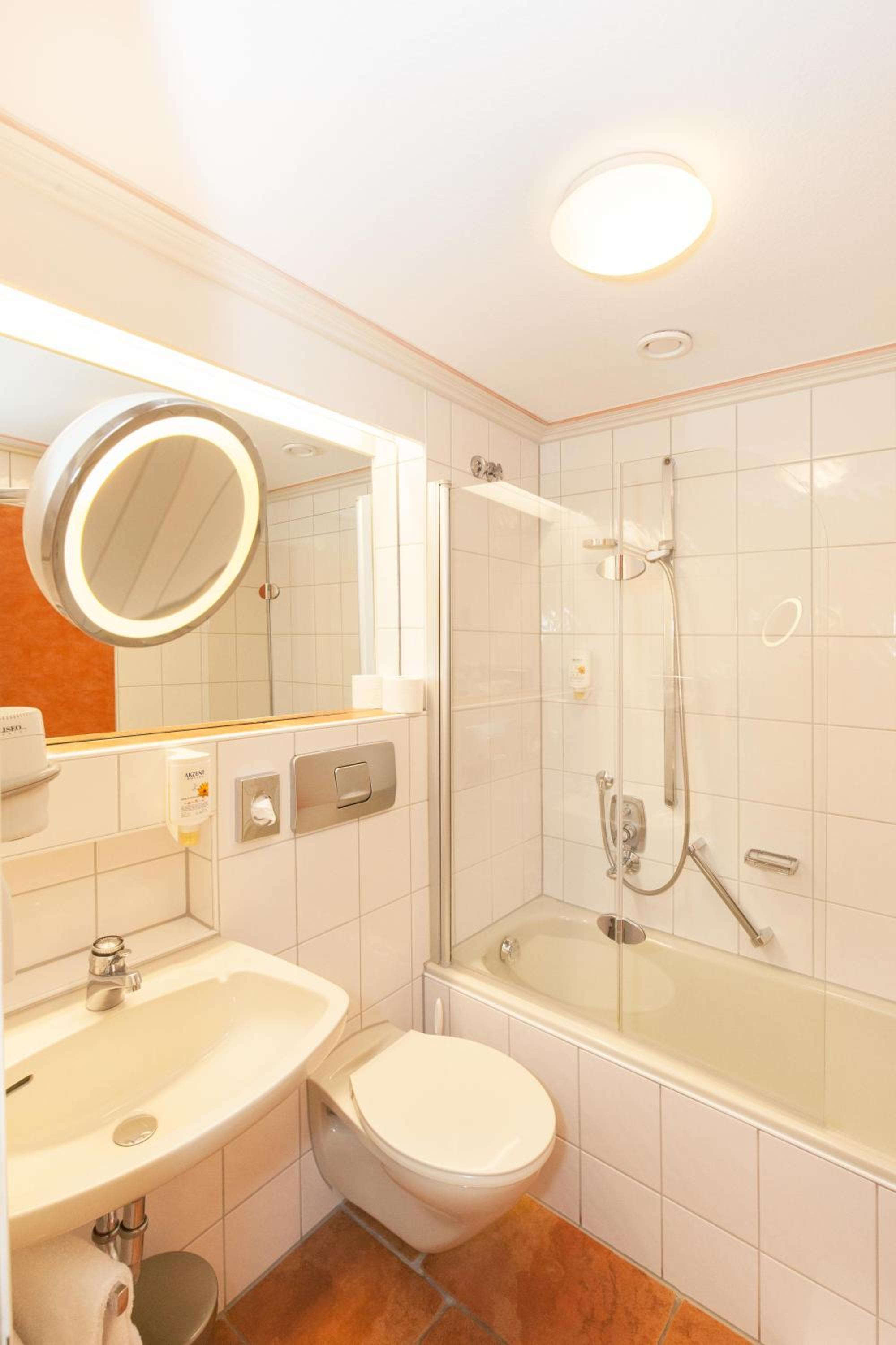 Superior Plus Room with Balcony - Photo 6