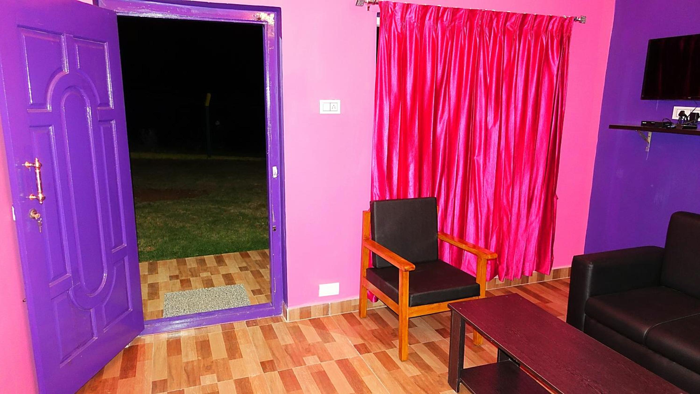 Two-Bedroom Cottage - Photo 6