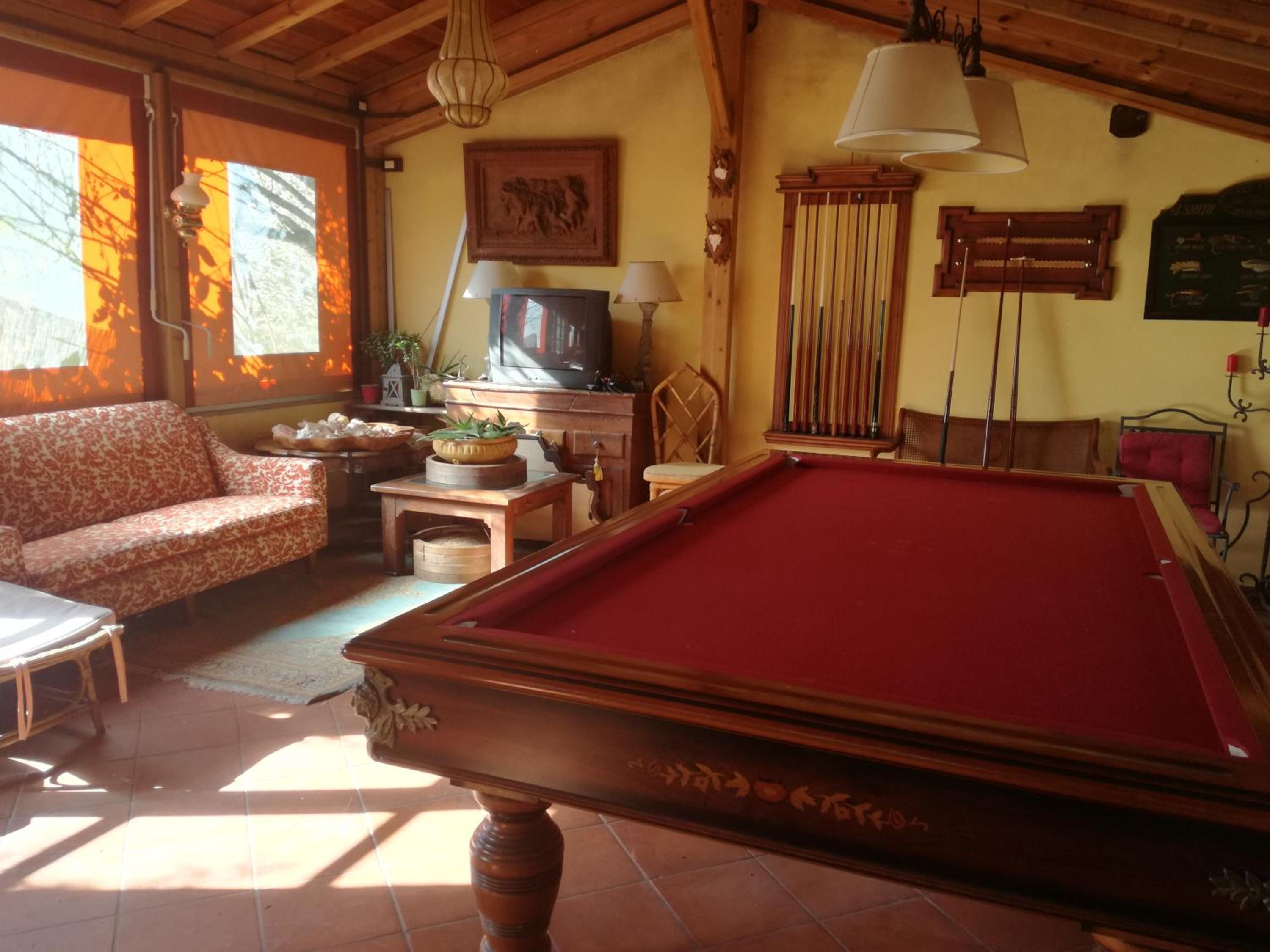 Three-Bedroom House photo 2